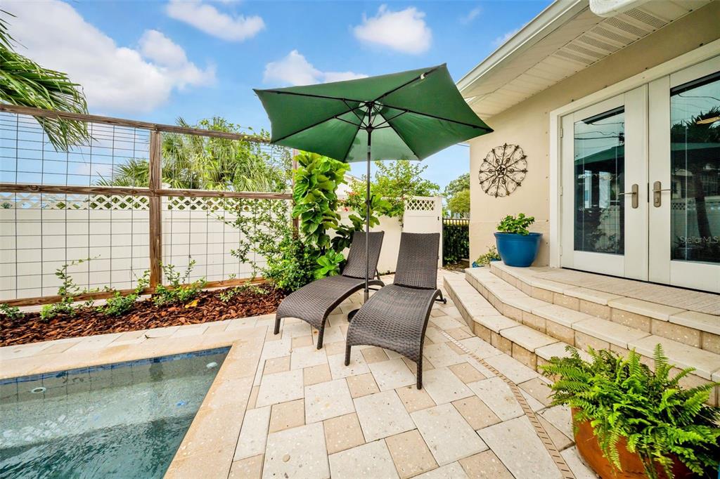 St Petersburg, Florida, 33704, United States, 2 Bedrooms Bedrooms, ,2 BathroomsBathrooms,Residential,For Sale,1897453