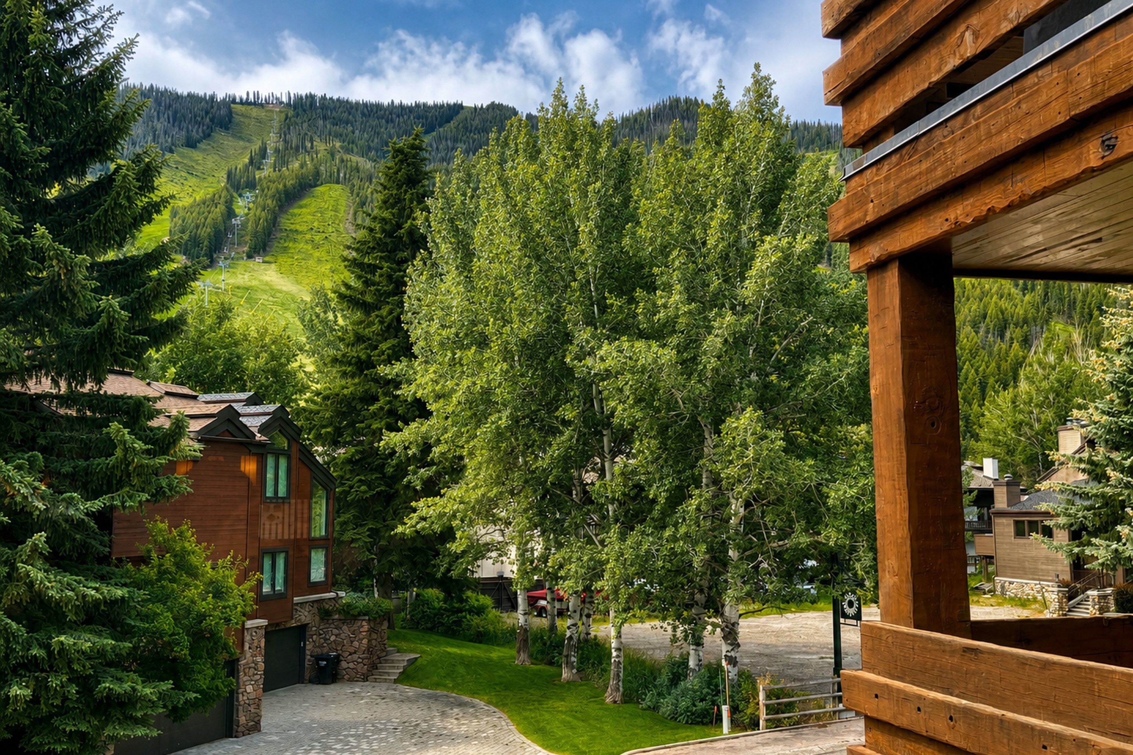  Nothing Compares to Life at the Base of Warm Springs - 物件實景