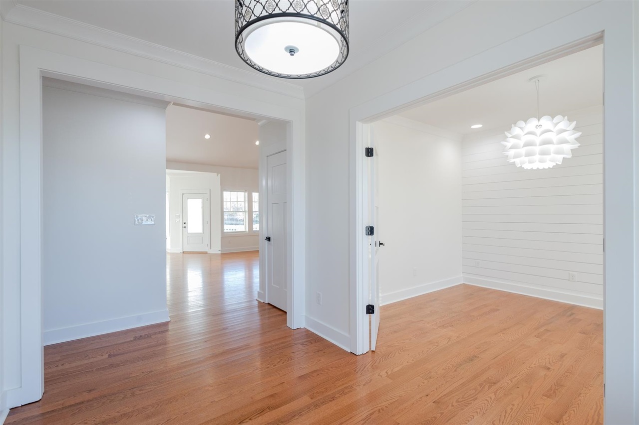 Bowling Green, Kentucky, 42103, United States, 4 Bedrooms Bedrooms, ,5 BathroomsBathrooms,Residential,For Sale,1991774