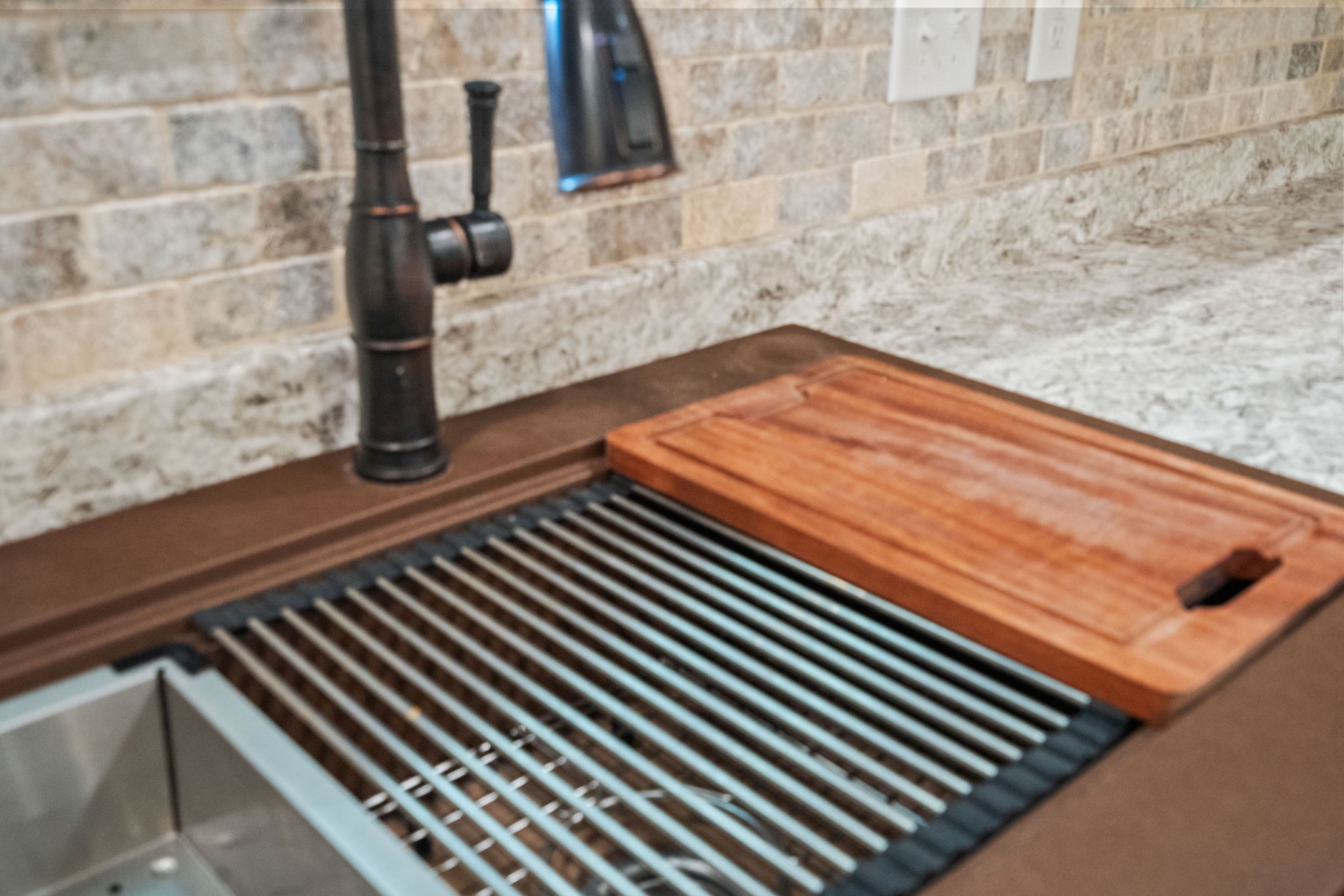 Cedar Hill, Tennessee, 37032, United States, 3 Bedrooms Bedrooms, ,2 BathroomsBathrooms,Residential,For Sale,1981088