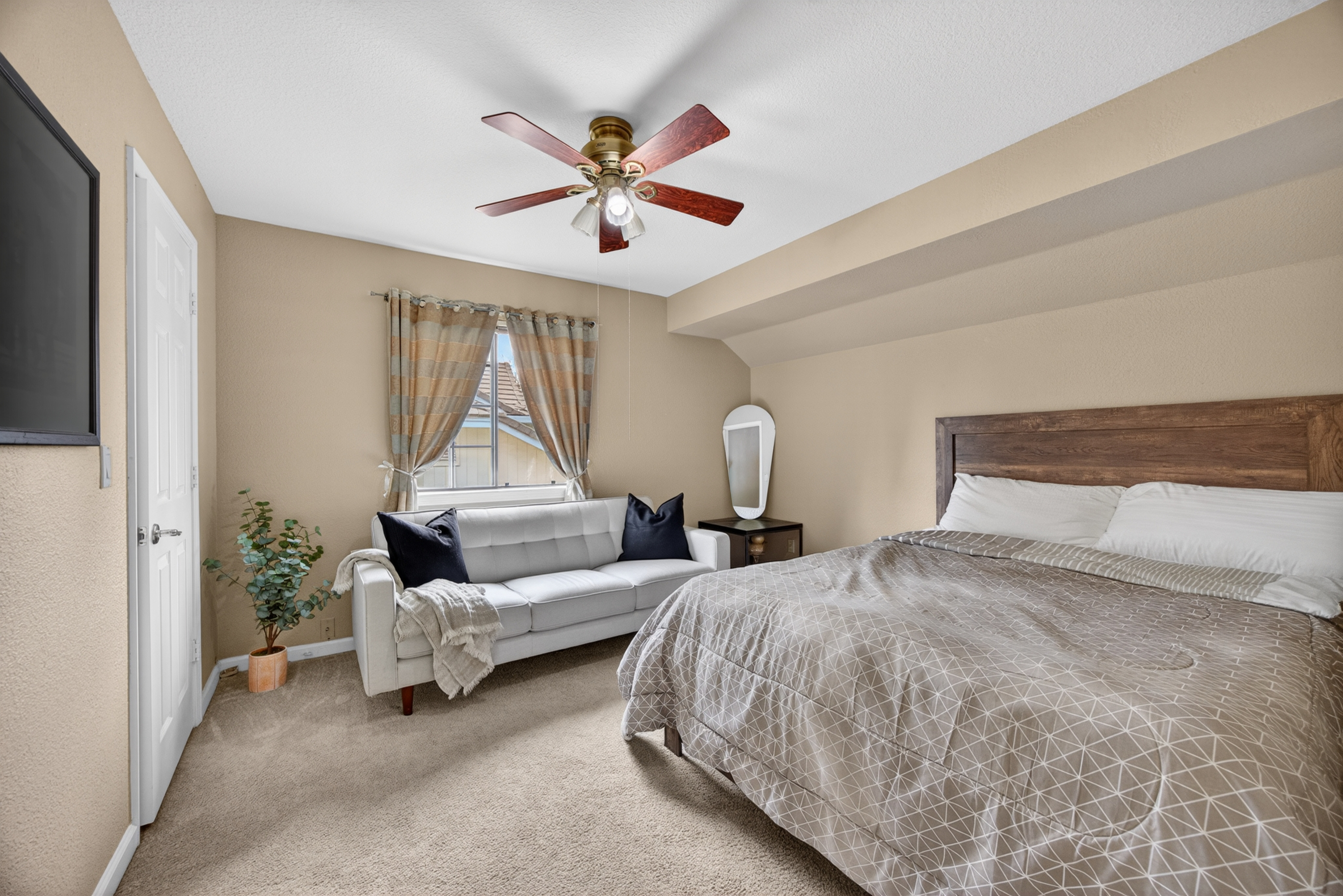  5112 Laguna Woods Drive, Elk Grove, CA 95758 - 物件實景