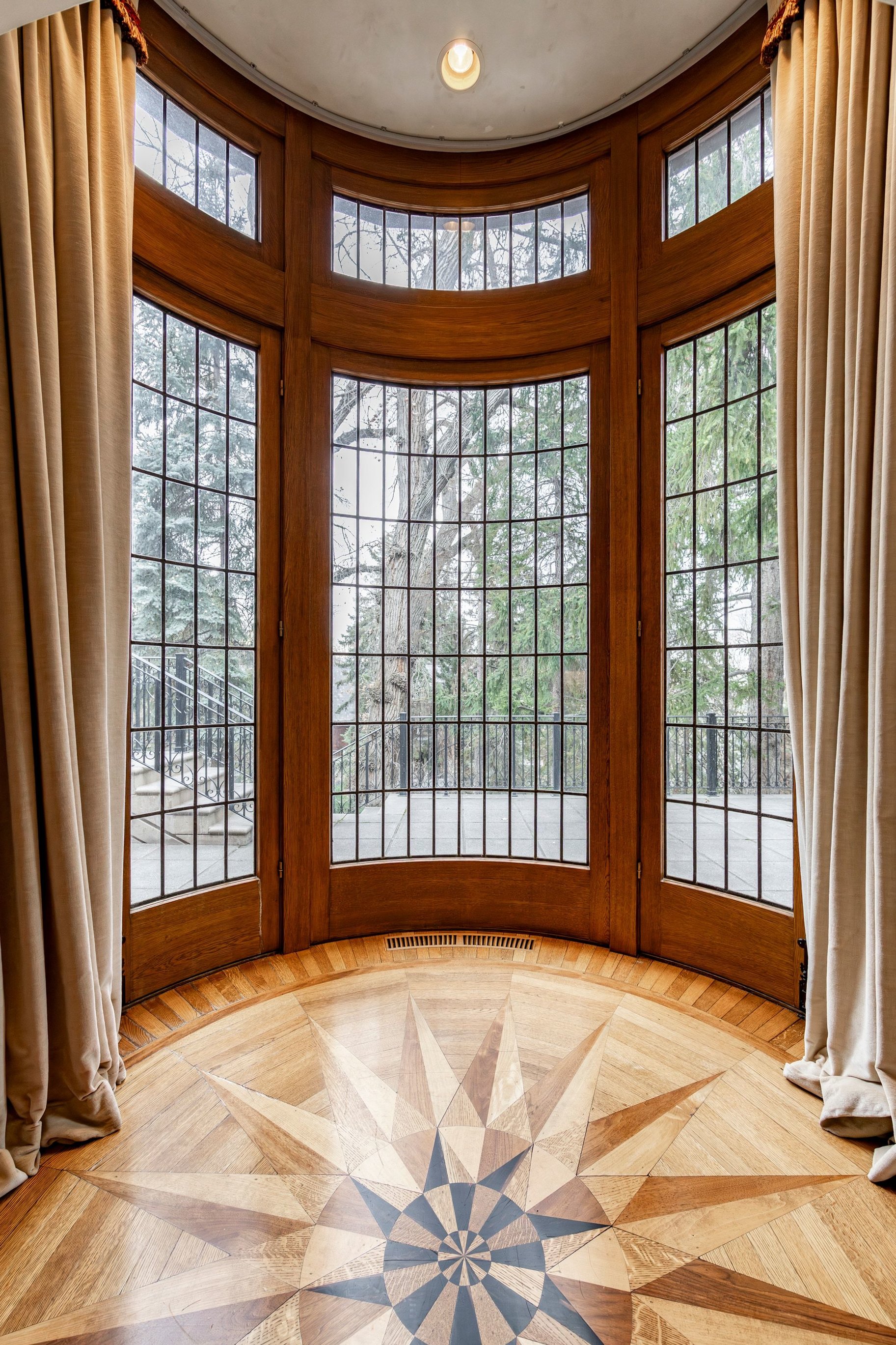  An Exquisite Norman French Manor Nestled in Gilmer Park - 物件實景