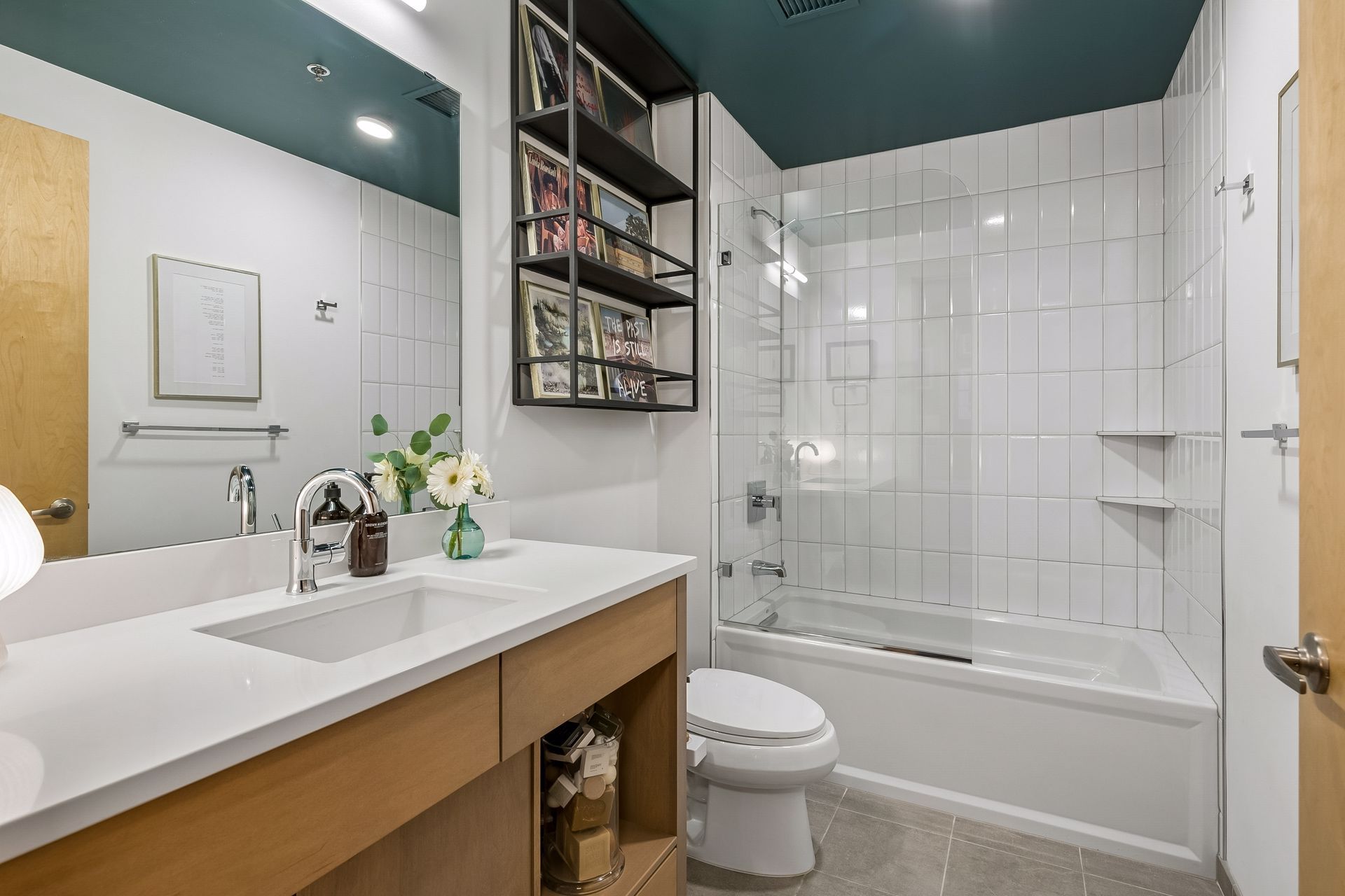  Sophisticated Legacy Condo with Sweeping River Views - 物件實景