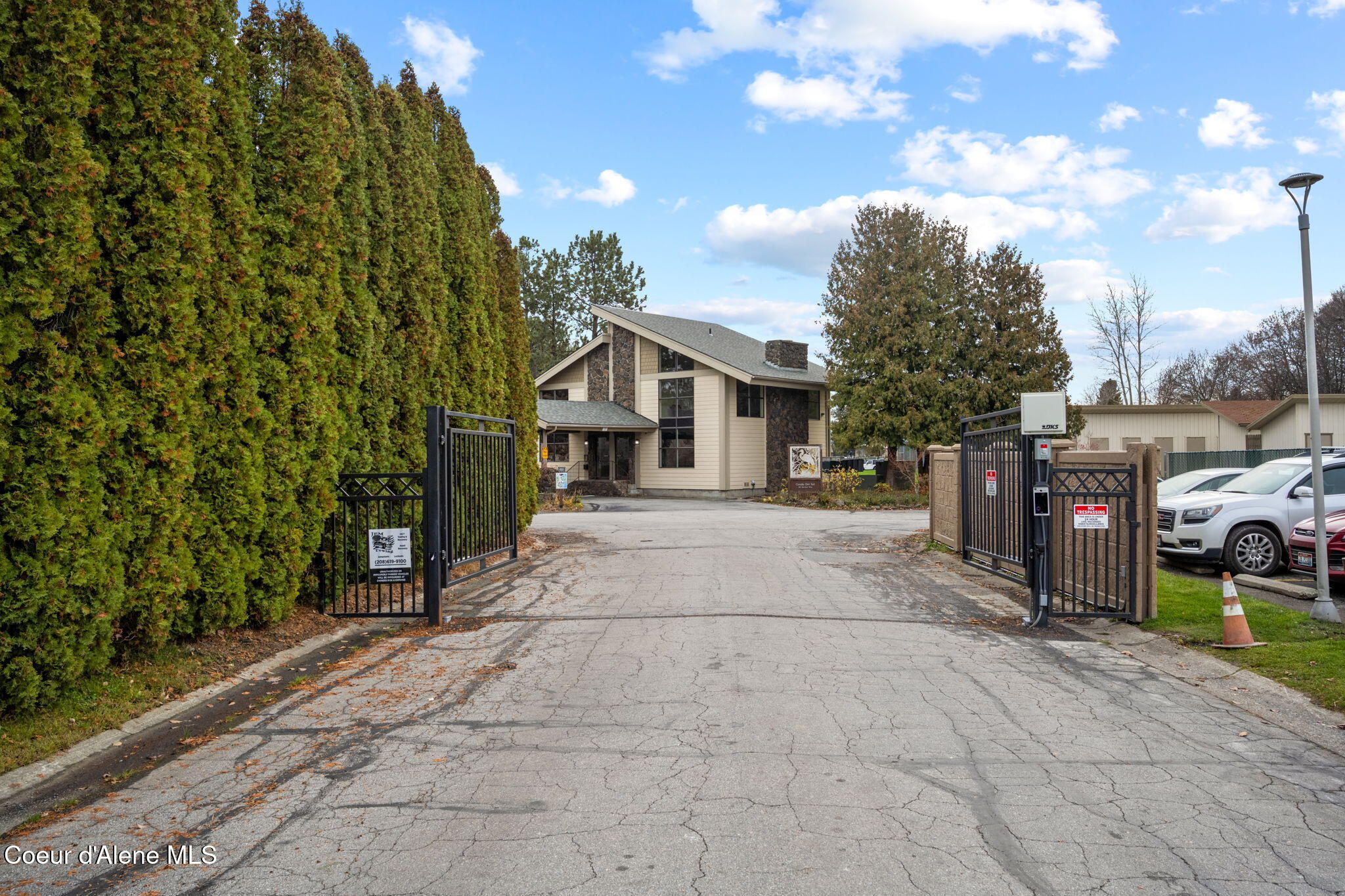 Sandpoint, Idaho, 83864, United States, 2 Bedrooms Bedrooms, ,Residential,For Sale,1999748