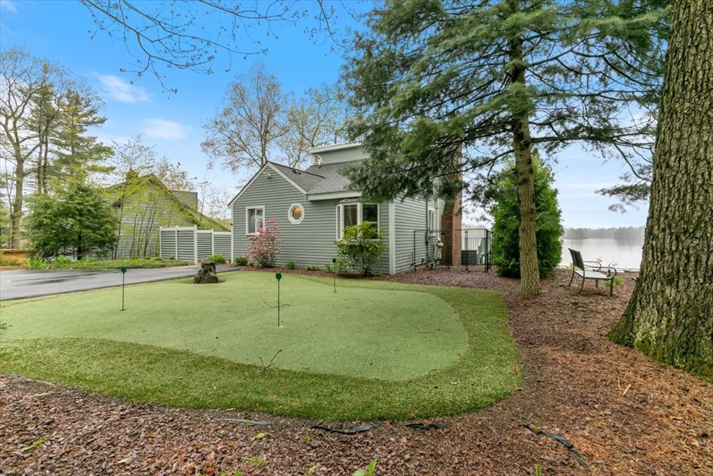 Kingston, New Hampshire, 03848, United States, 2 Bedrooms Bedrooms, ,2 BathroomsBathrooms,Residential,For Sale,1879269