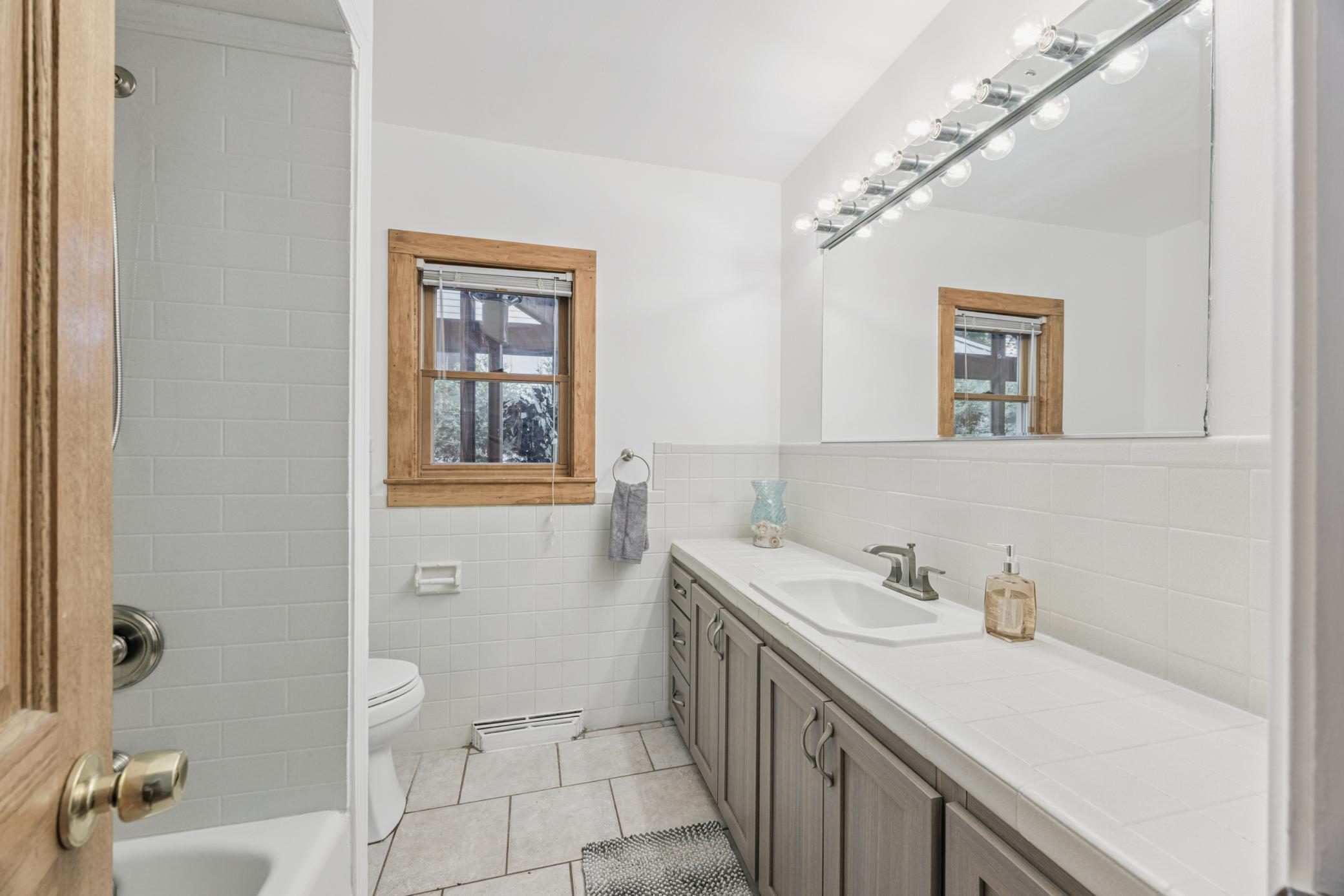 Minneapolis, Minnesota, 55410, United States, 4 Bedrooms Bedrooms, ,1 BathroomBathrooms,Residential,For Sale,1997113