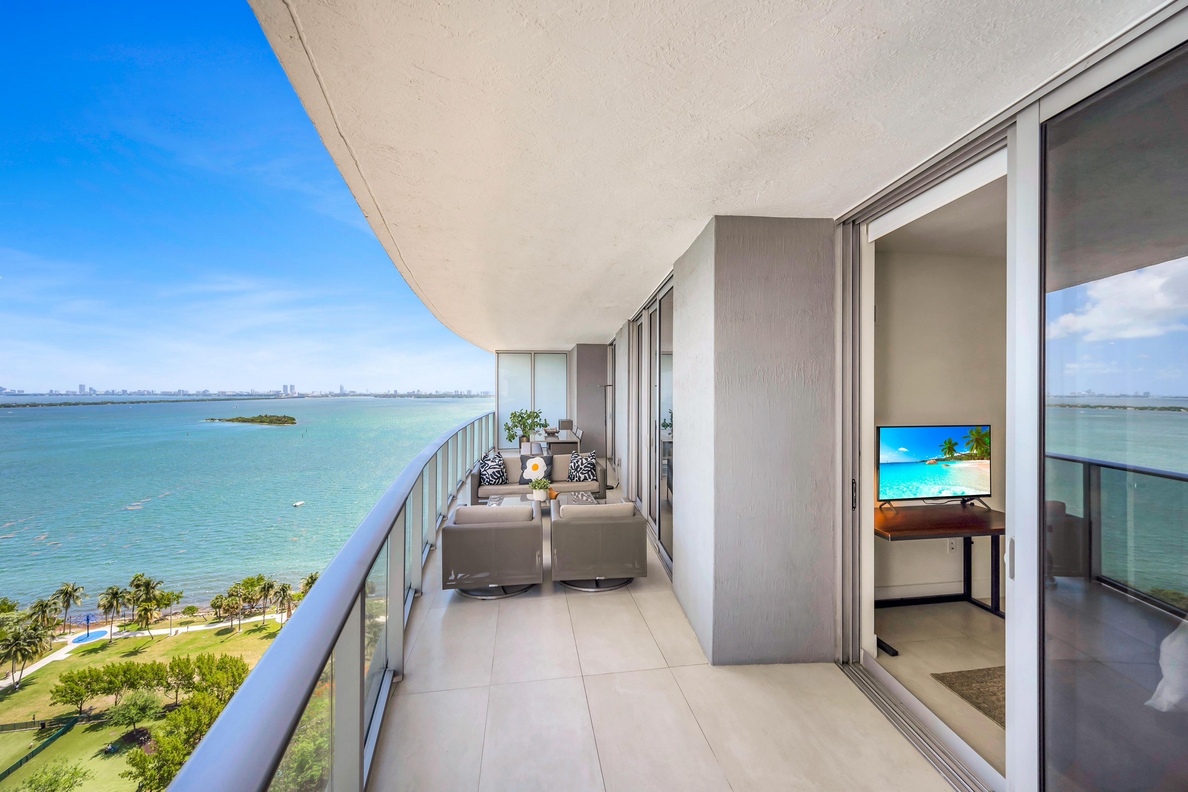 488 NE 18th St, Miami, FL, 33132 - 物件實景