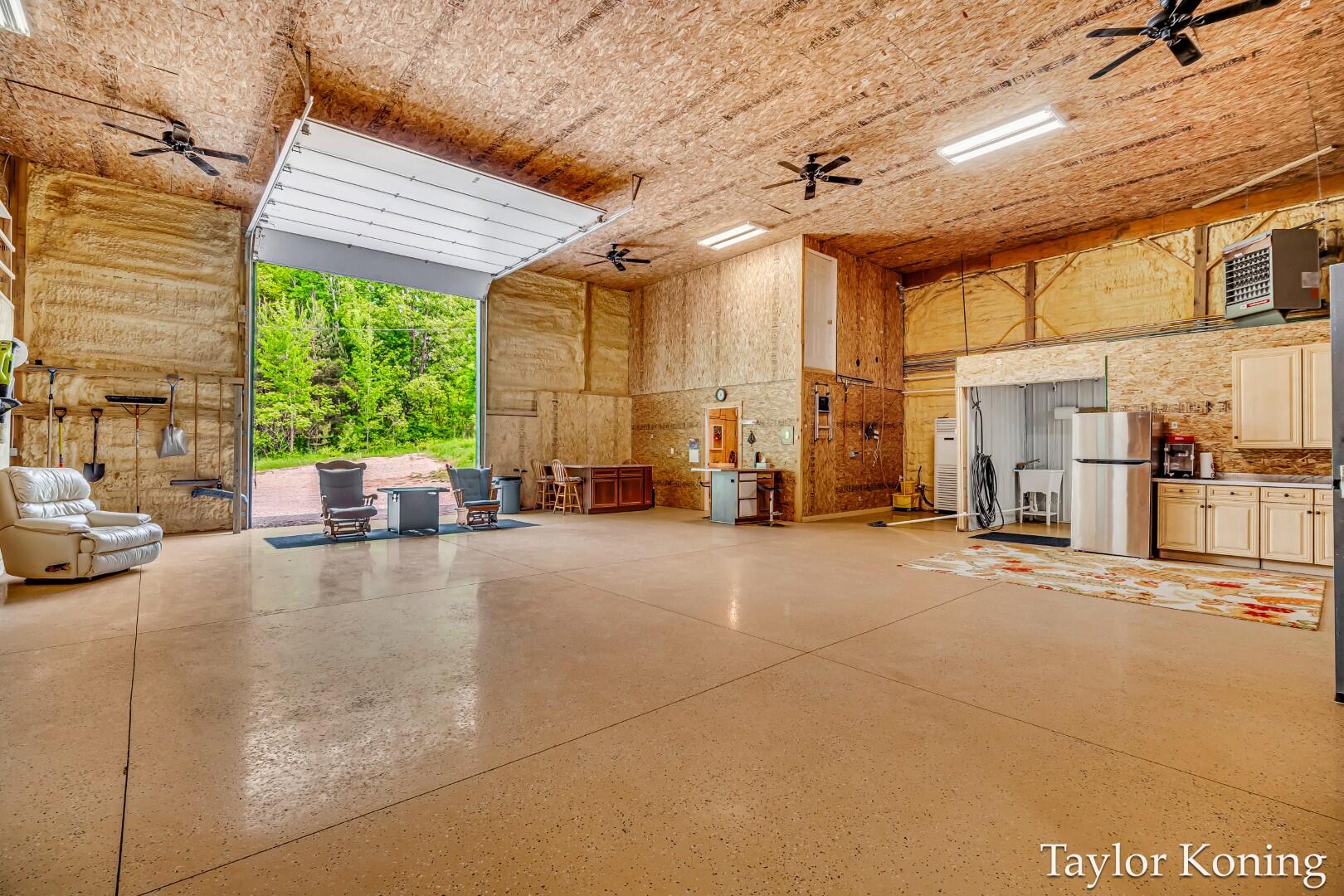 Hart, Michigan, 49420, United States, 2 Bedrooms Bedrooms, ,2 BathroomsBathrooms,Residential,For Sale,1949749