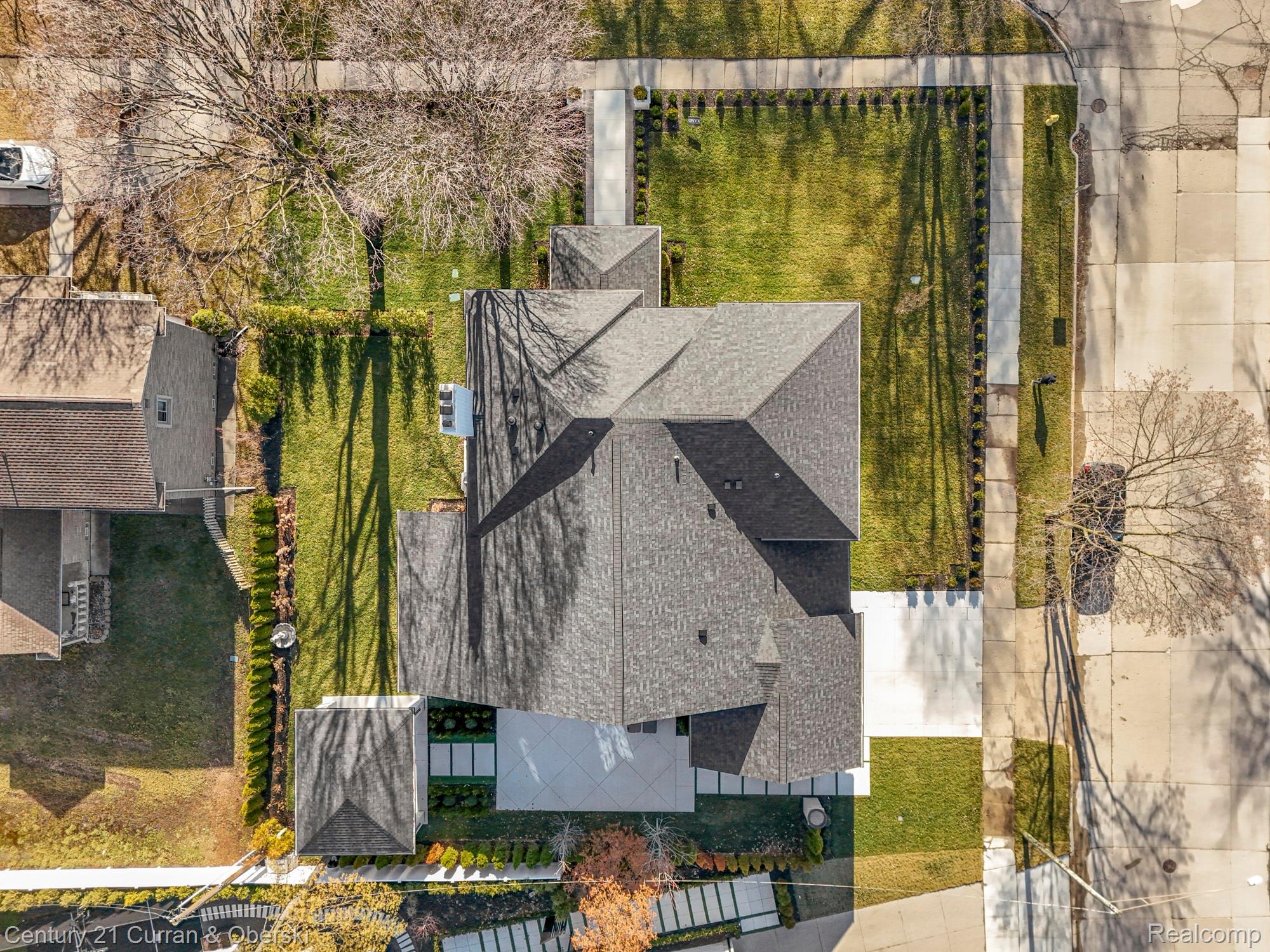 Dearborn, Michigan, 48128, United States, 5 Bedrooms Bedrooms, ,5 BathroomsBathrooms,Residential,For Sale,2030794