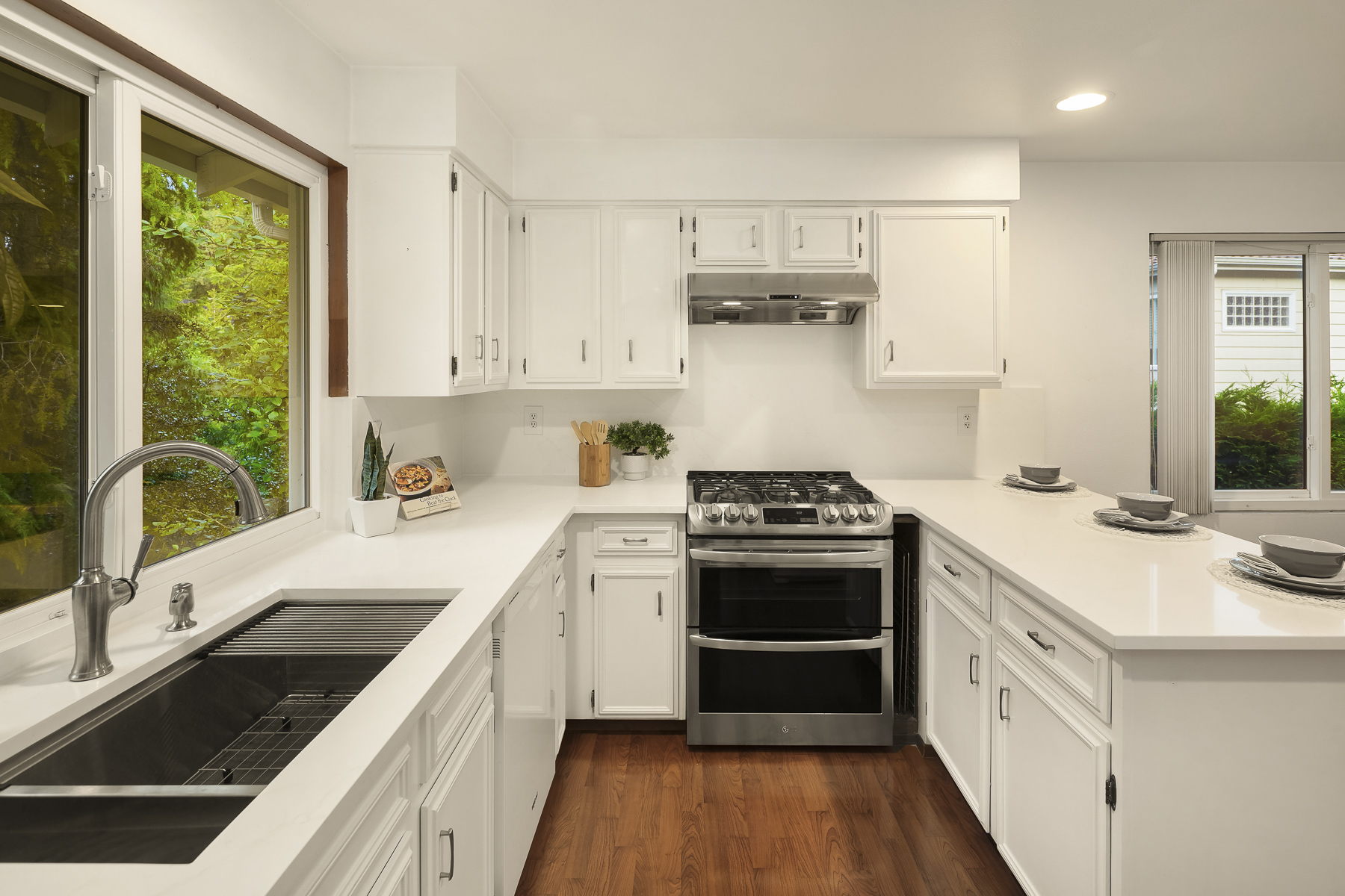  14130 SE 49th Place, Bellevue, WA 98006 - 物件實景