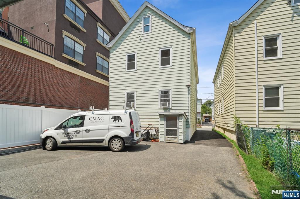 Garfield, New Jersey, 07026, United States, 4 Bedrooms Bedrooms, ,3 BathroomsBathrooms,Residential,For Sale,1905958