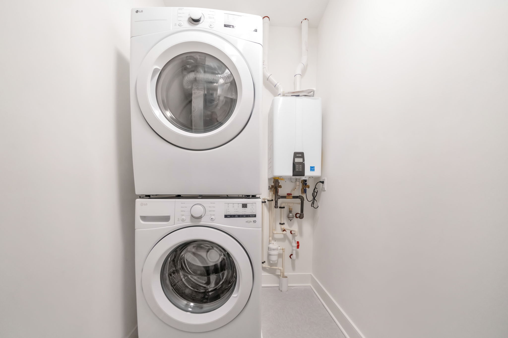 Towaco, New Jersey, 07082, United States, 2 Bedrooms Bedrooms, ,2 BathroomsBathrooms,Residential,For Sale,2009247