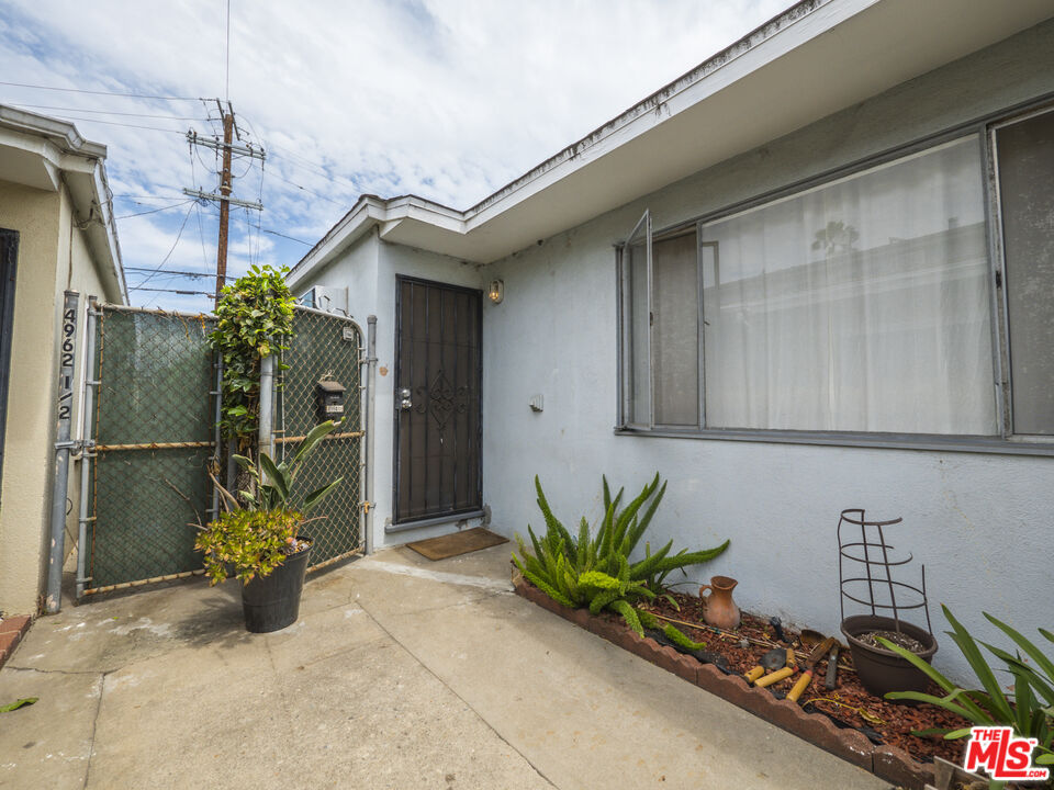 Los Angeles, California, 90066, United States, 4 Bedrooms Bedrooms, ,Residential,For Sale,1705124