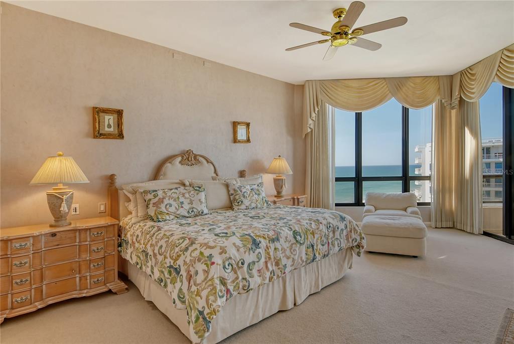 Longboat Key, Florida, 34228, United States, 3 Bedrooms Bedrooms, ,4 BathroomsBathrooms,Residential,For Sale,1962388