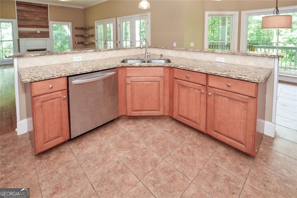 Dallas, Georgia, 30132, United States, 4 Bedrooms Bedrooms, ,5 BathroomsBathrooms,Residential,For Sale,1914851