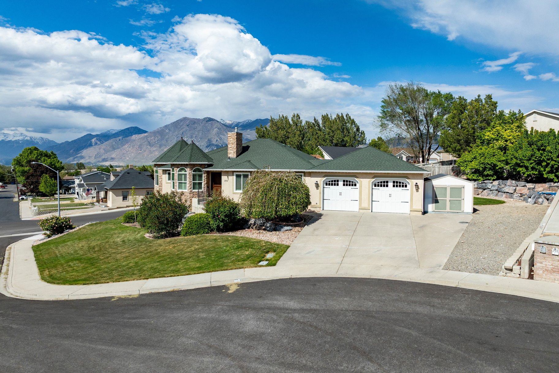  Spacious Home with Fantastic Views of the Valley - 物件實景