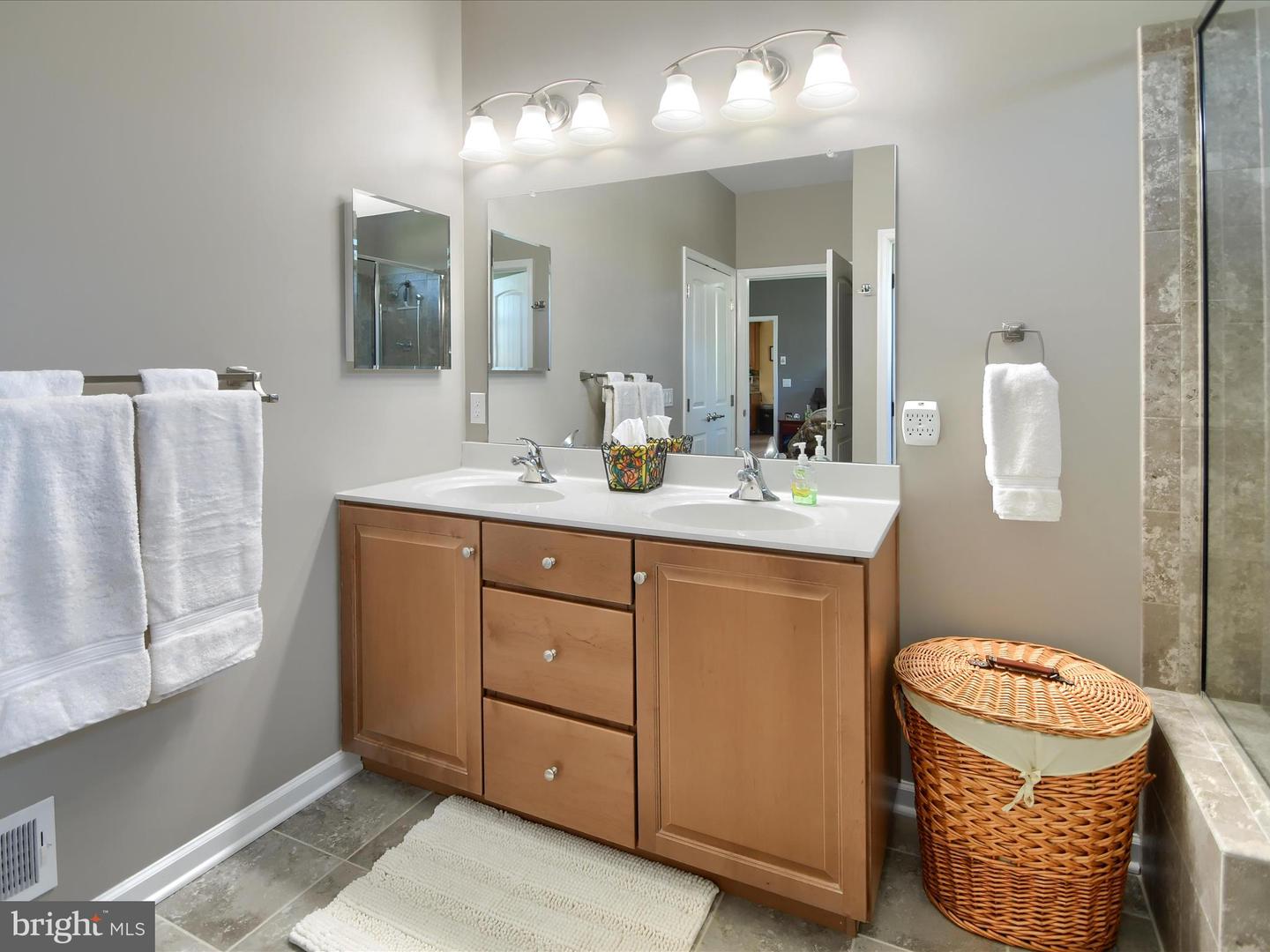 Emmaus, Pennsylvania, 18049, United States, 3 Bedrooms Bedrooms, ,3 BathroomsBathrooms,Residential,For Sale,1960506