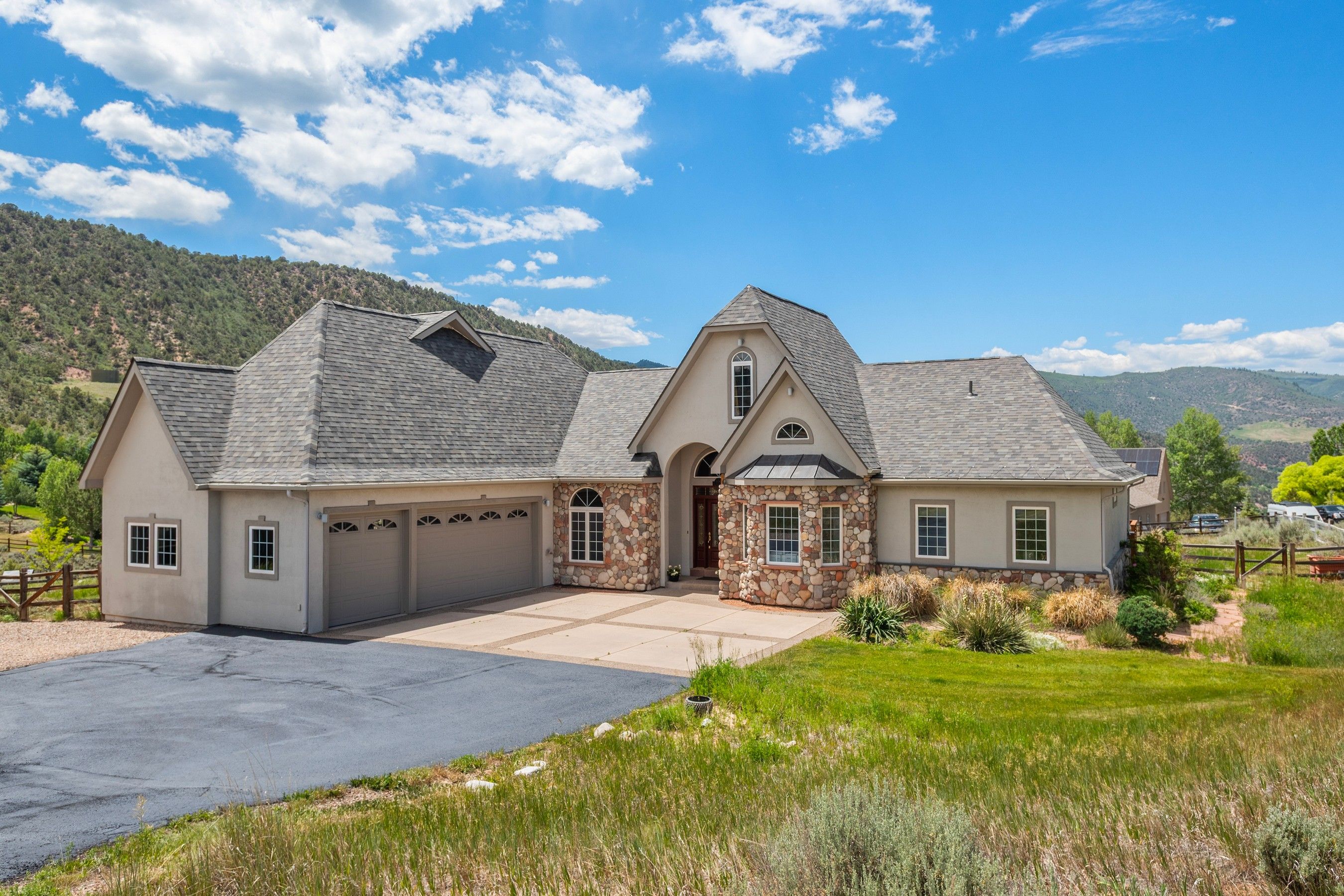  Move-In Ready Mountain Living - 物件實景
