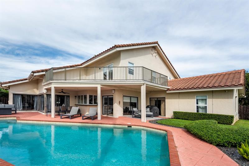 Plantation, Florida, 33324, United States, 4 Bedrooms Bedrooms, ,3 BathroomsBathrooms,Residential,For Sale,1987783