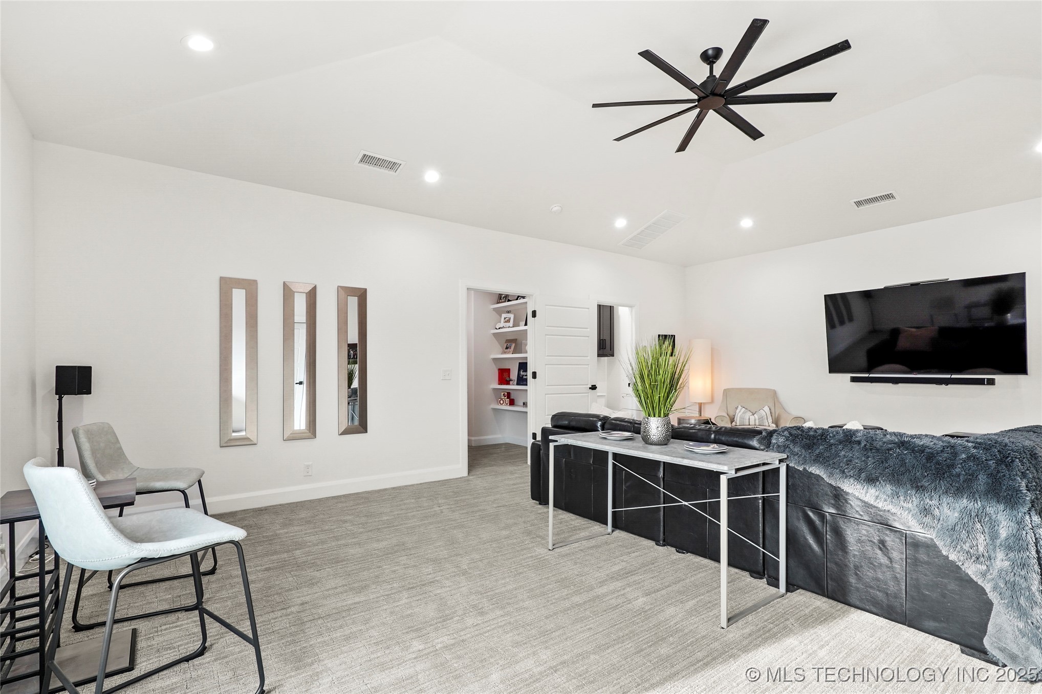 Broken Arrow, Oklahoma, 74014, United States, 3 Bedrooms Bedrooms, ,4 BathroomsBathrooms,Residential,For Sale,1997377