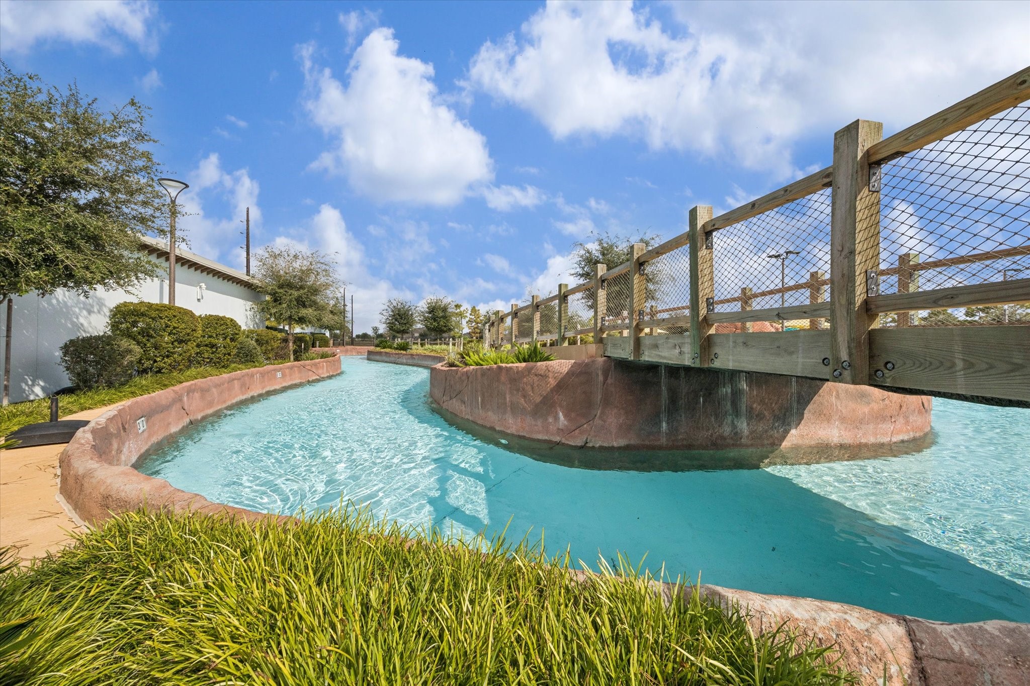  9823 Chapman Trail - 物件實景