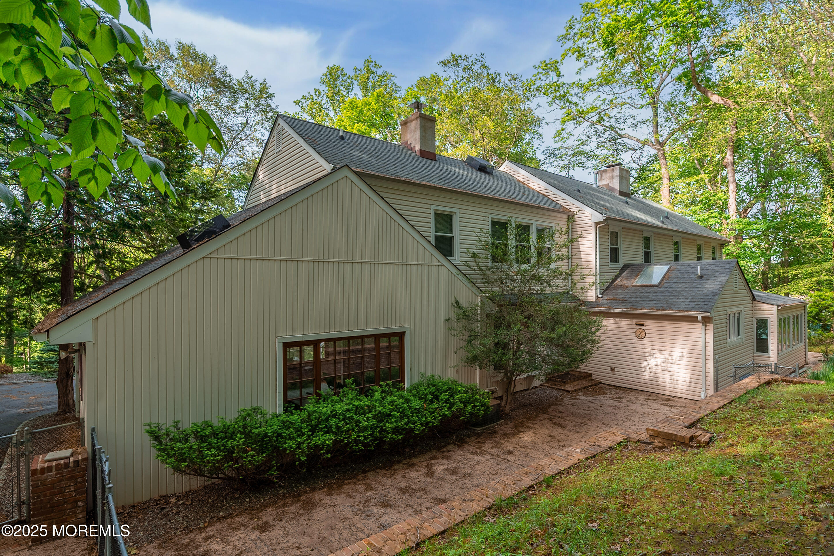 Middletown, New Jersey, 07748, United States, 5 Bedrooms Bedrooms, ,5 BathroomsBathrooms,Residential,For Sale,1904481