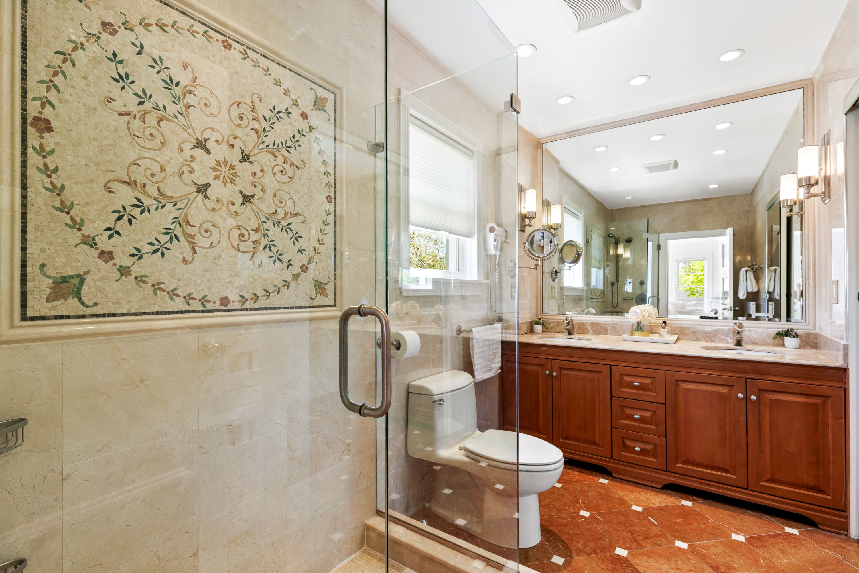  Elegant Larchmont Manor Victorian - 物件實景