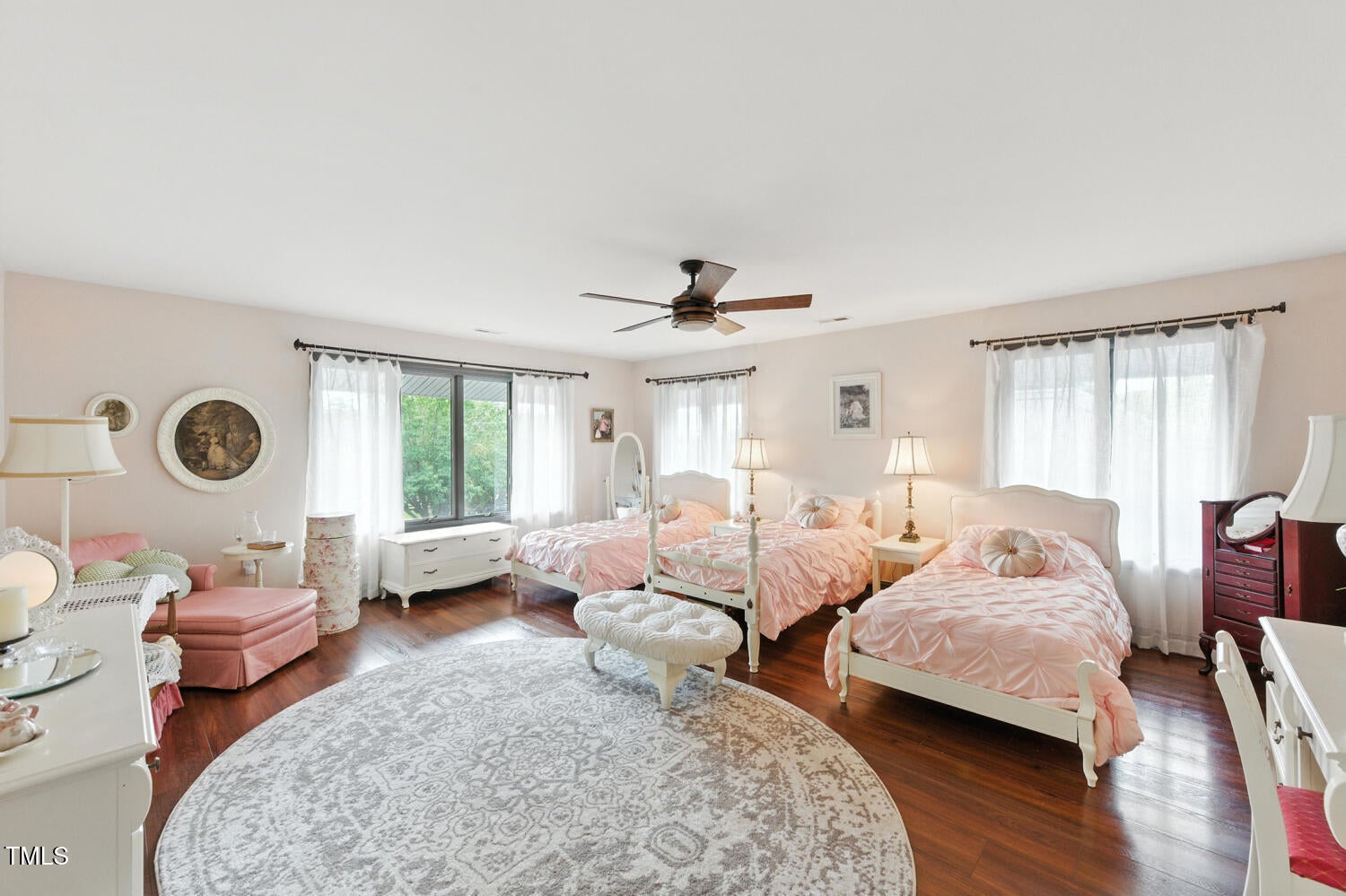Newton Grove, North Carolina, 28366, United States, 5 Bedrooms Bedrooms, ,8 BathroomsBathrooms,Residential,For Sale,1892259