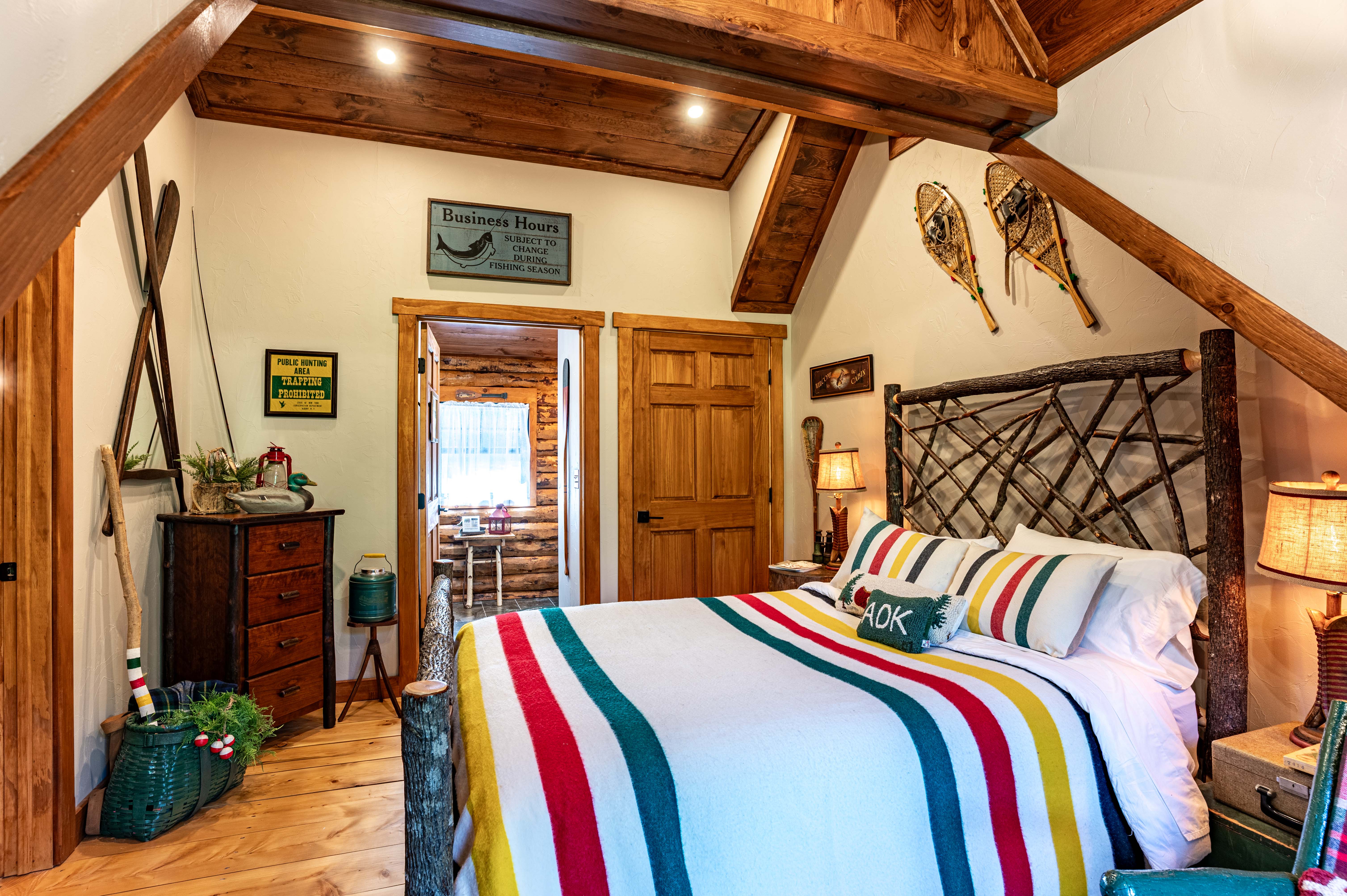  Log Cabin with Flair - 物件實景