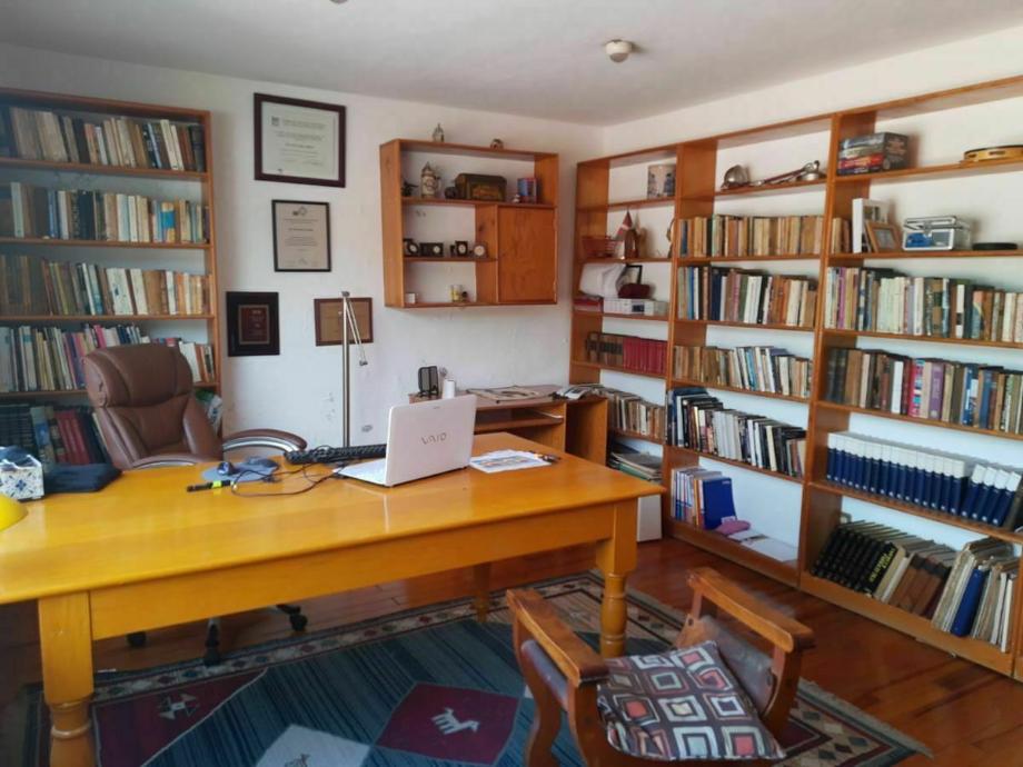 Cuernavaca, Morelos, 62100, Mexico, 4 Bedrooms Bedrooms, ,5 BathroomsBathrooms,Residential,For Sale,1917841
