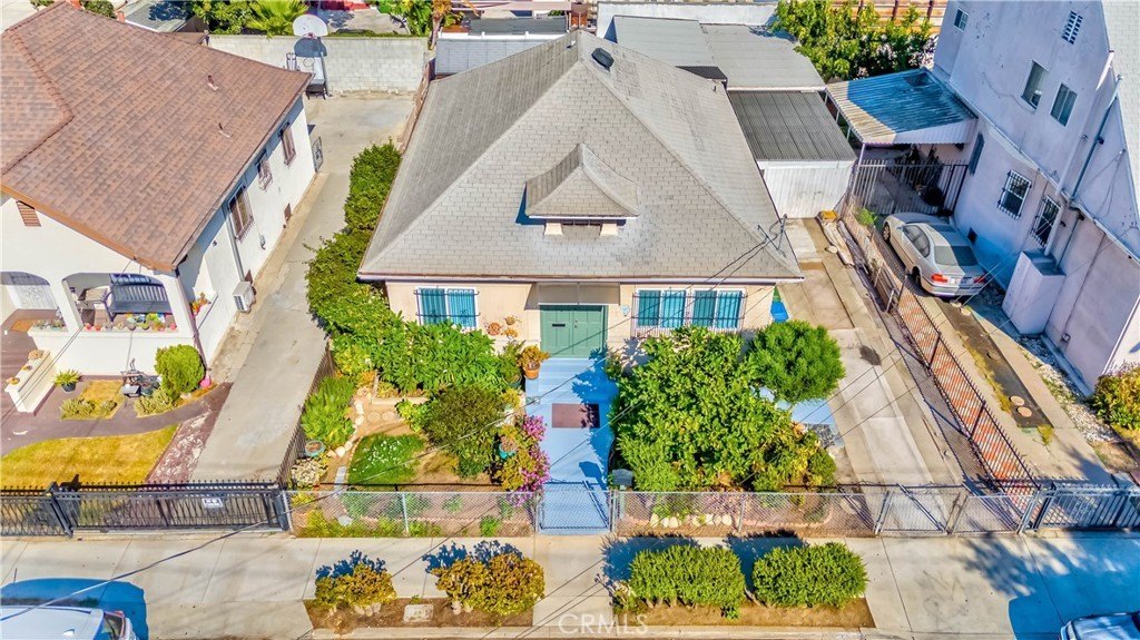 1520 S New Hampshire Avenue, Los Angeles, California, 90006, United States, 2 Bedrooms Bedrooms, ,1 BathroomBathrooms,Residential,For Sale,1520 S New Hampshire Avenue,1599966