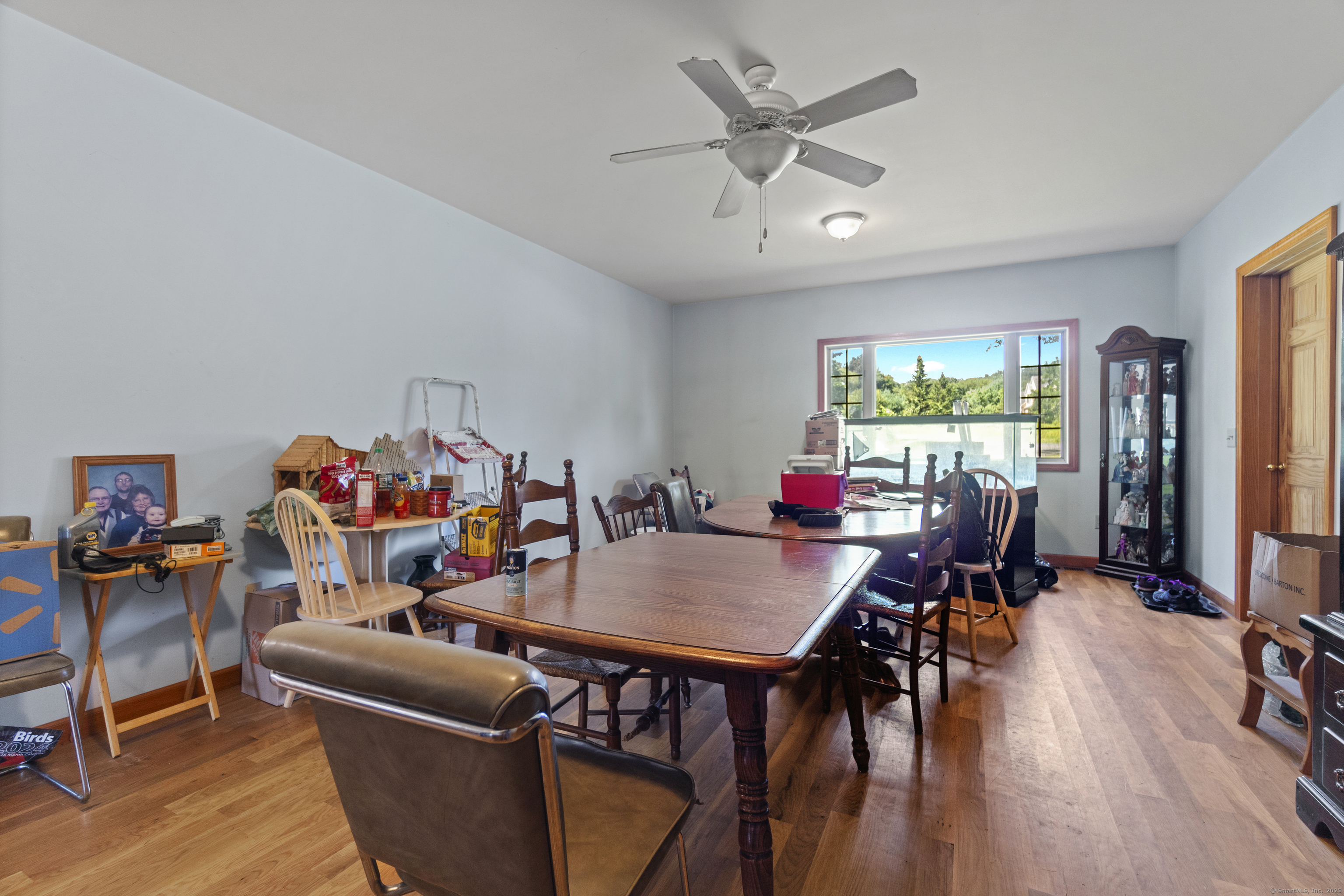 Woodbury, Connecticut, 06798, United States, 6 Bedrooms Bedrooms, ,3 BathroomsBathrooms,Residential,For Sale,1940915