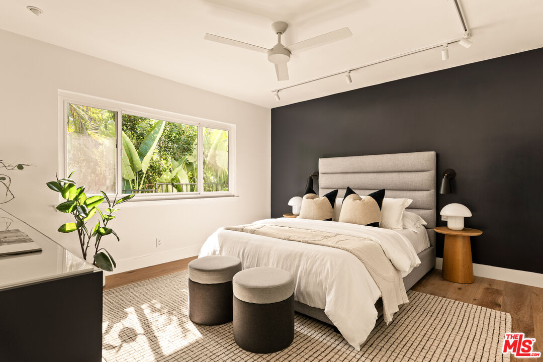 Los Angeles, California, 90027, United States, 4 Bedrooms Bedrooms, ,2 BathroomsBathrooms,Residential,For Sale,1989573
