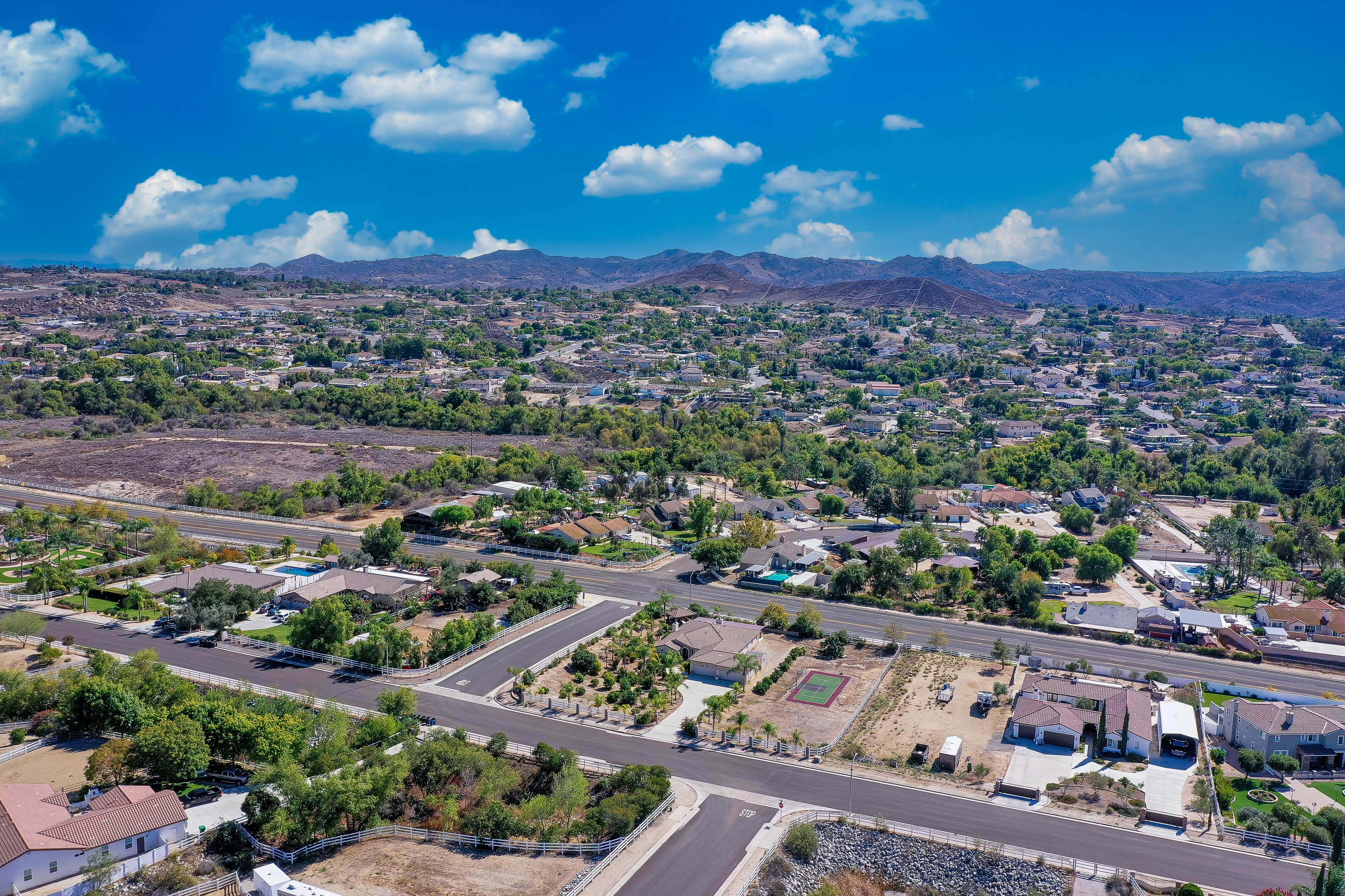  17715 Timberview Drive, Riverside, CA 92504 - 物件實景