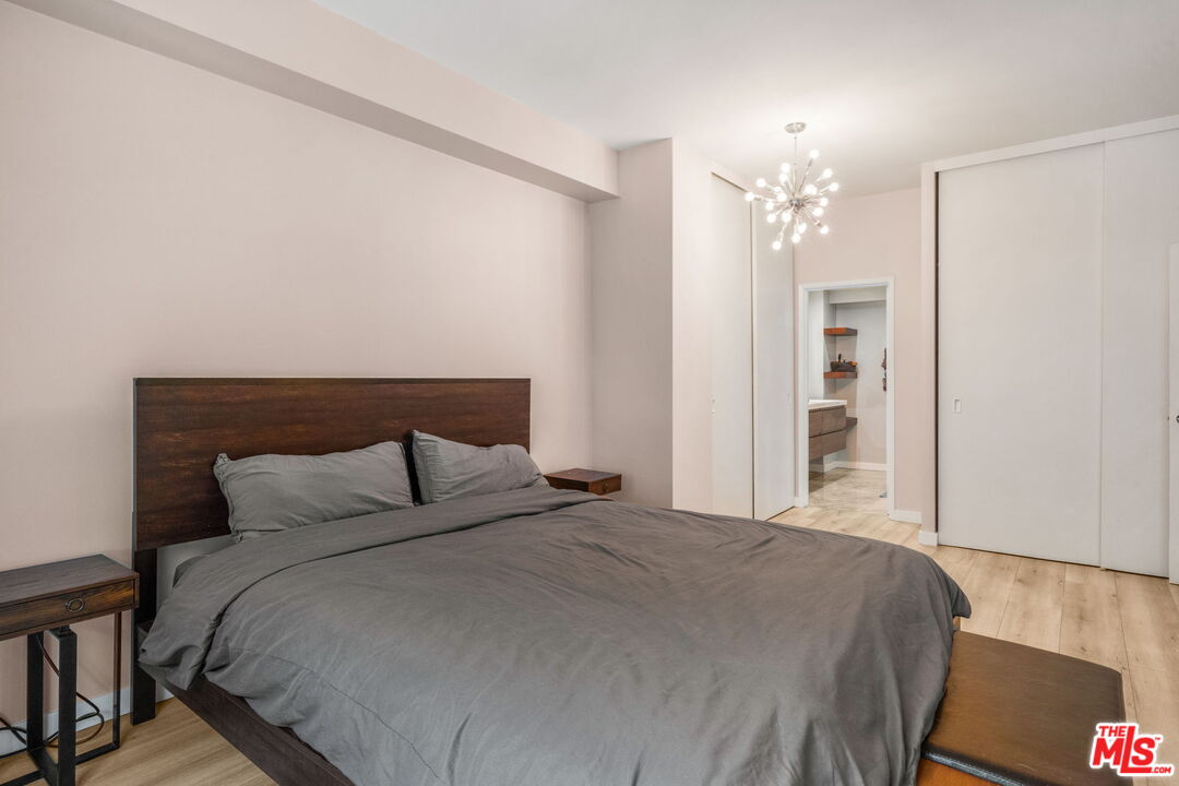 Los Angeles, California, 90046, United States, 2 Bedrooms Bedrooms, ,2 BathroomsBathrooms,Residential,For Sale,1940758