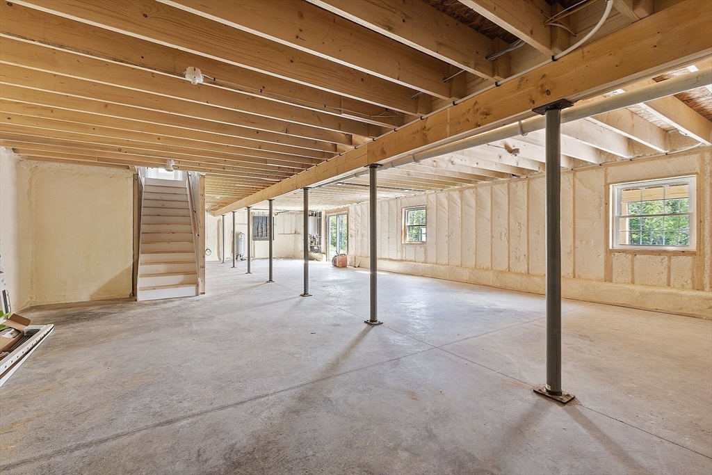 Phillipston, Massachusetts, 01331, United States, 3 Bedrooms Bedrooms, ,2 BathroomsBathrooms,Residential,For Sale,1901312