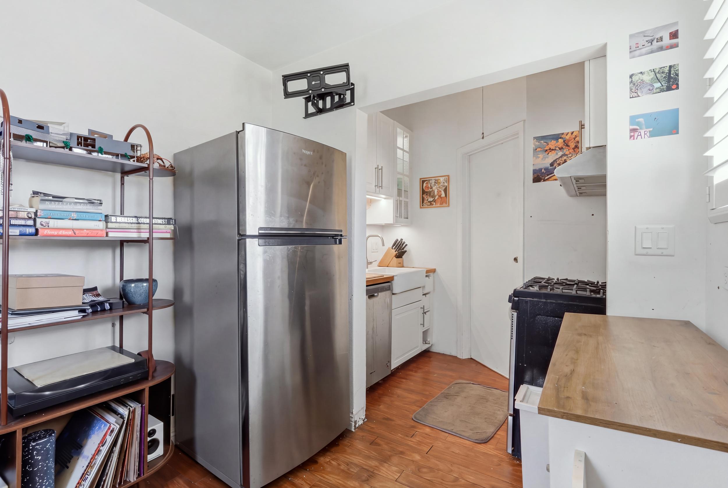  2651 Van Buren Place, Los Angeles, CA 90007 - 物件實景