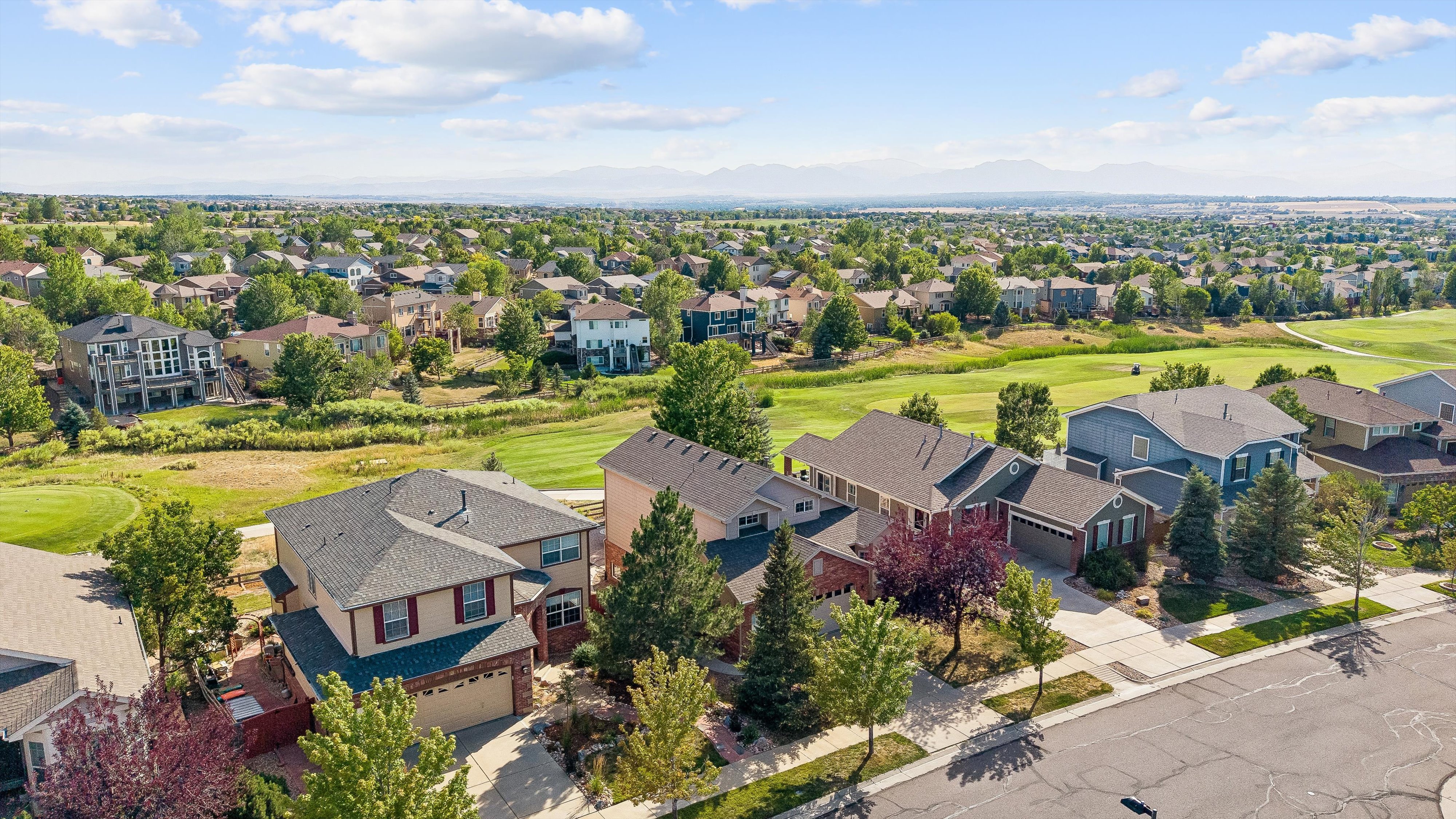  Updated 2 Story Home on the Fairway of Rocky Mountain National Golf Course - 物件實景