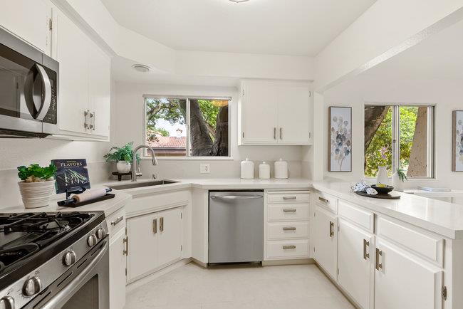 Los Gatos, California, 95030, United States, 2 Bedrooms Bedrooms, ,3 BathroomsBathrooms,Residential,For Sale,1903816