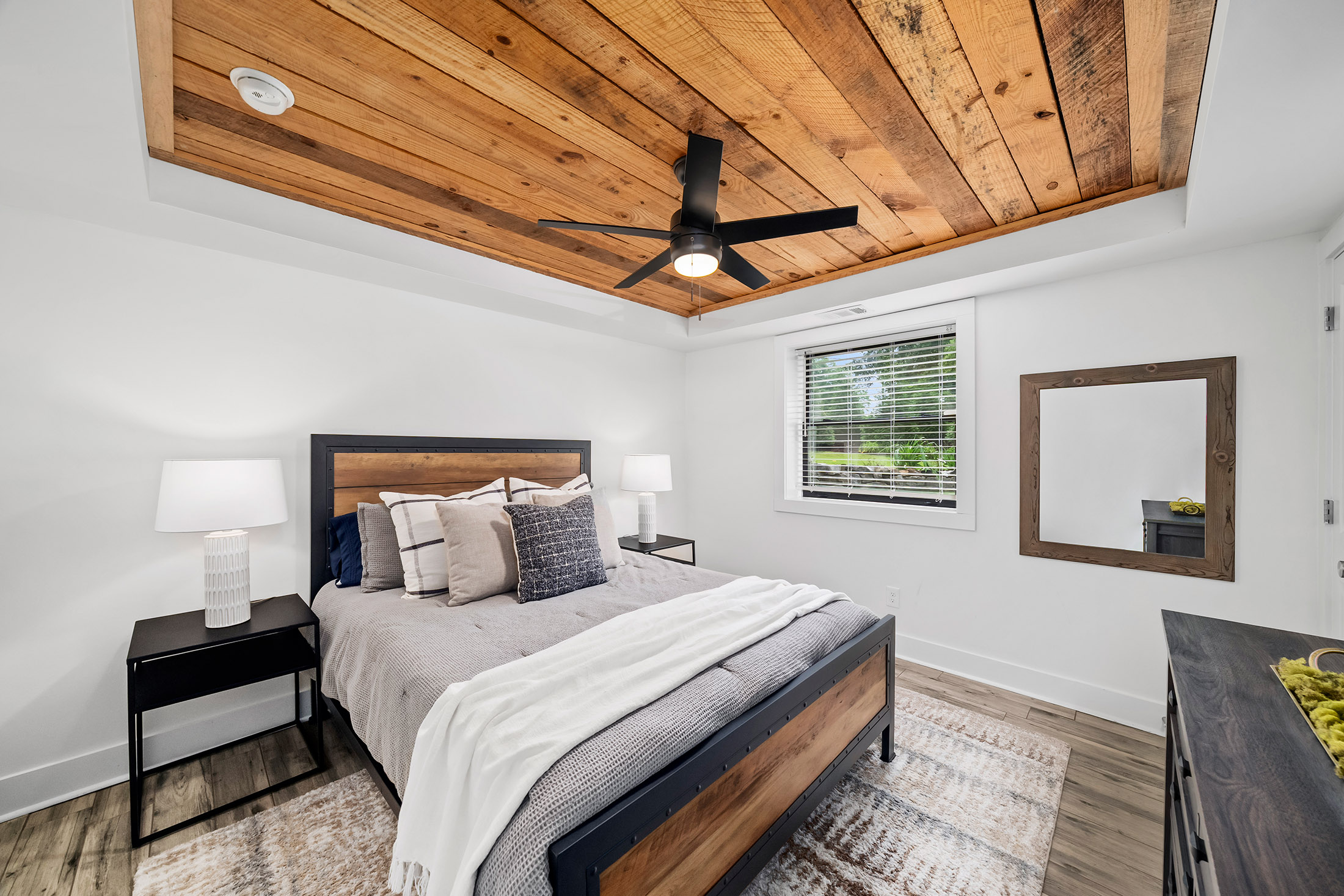  Extensively Renovated Home in the Heart of Downtown Alpharetta - 物件實景