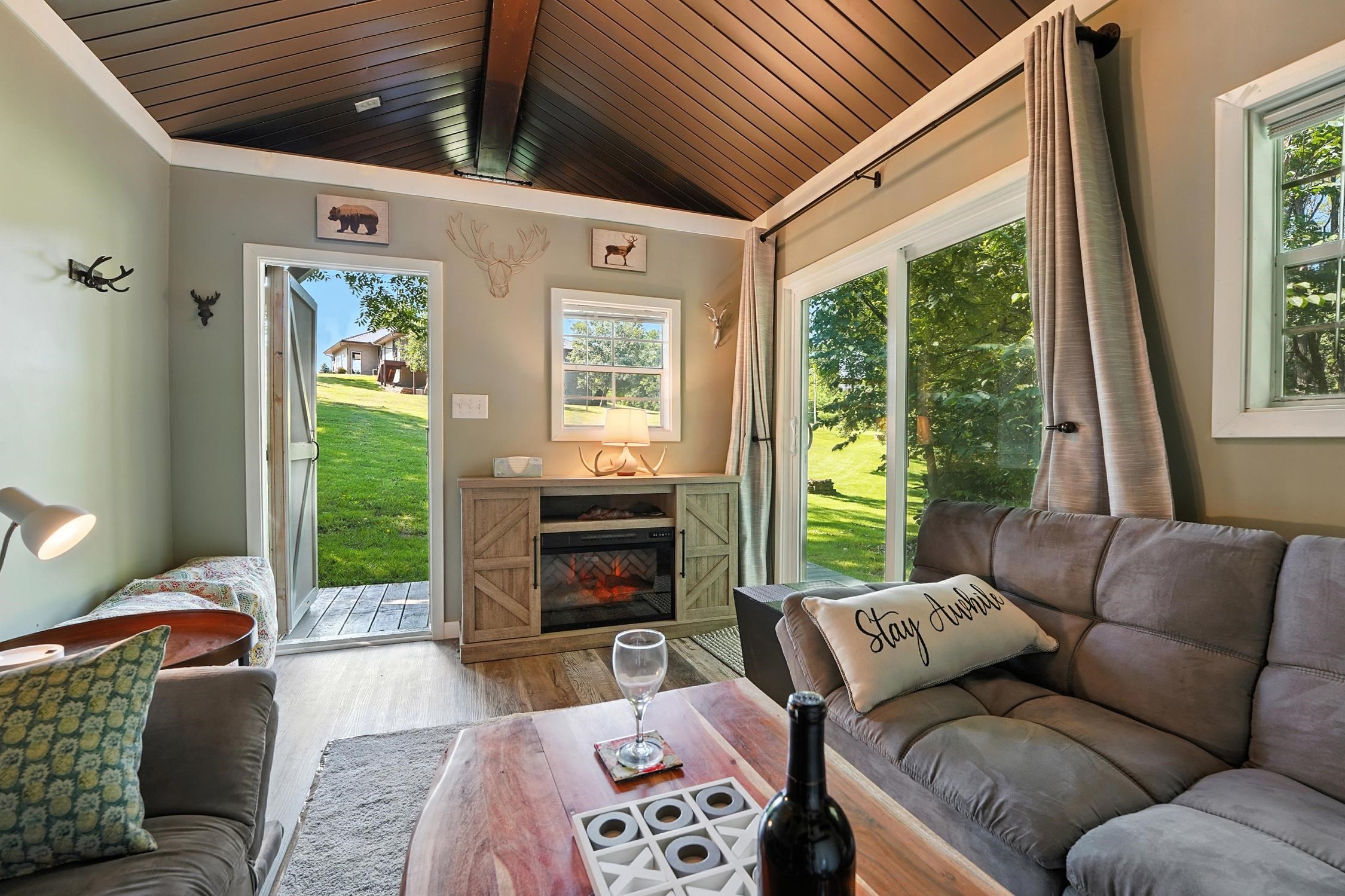 Monticello, Wisconsin, 53570-9520, United States, 4 Bedrooms Bedrooms, ,3 BathroomsBathrooms,Residential,For Sale,2005674