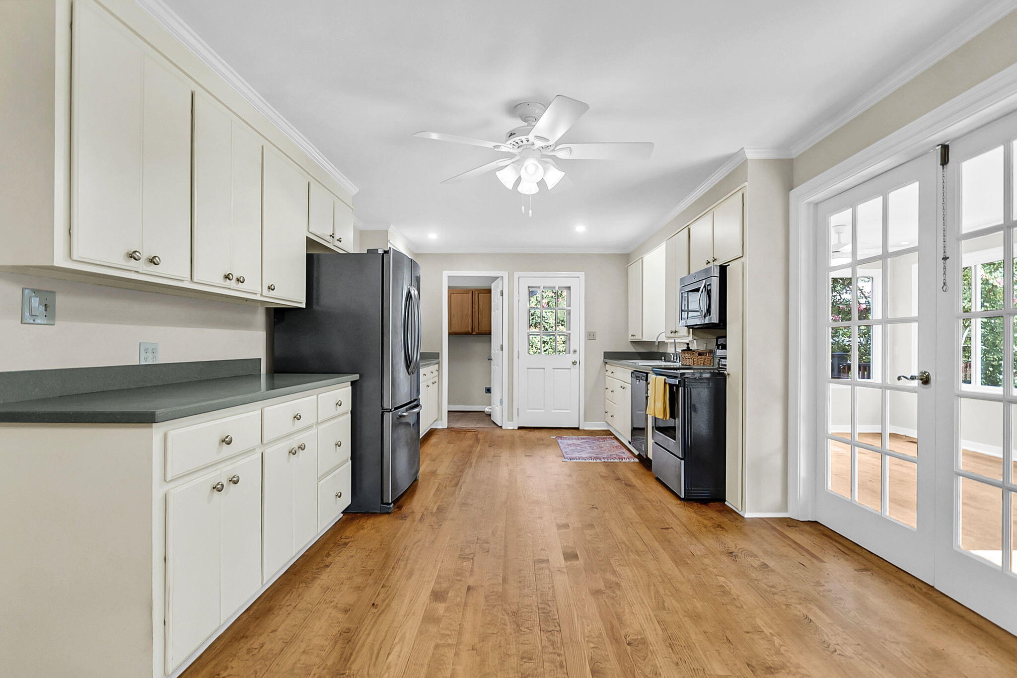 Summerville, South Carolina, 29483, United States, 3 Bedrooms Bedrooms, ,2 BathroomsBathrooms,Residential,For Sale,1916972
