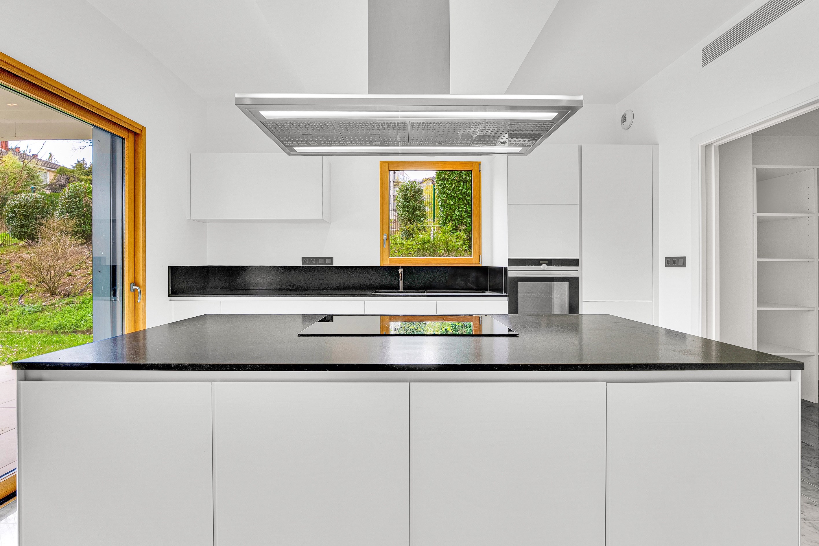  Exceptional ground floor apartment in center of Divonne les Bains - 物件實景