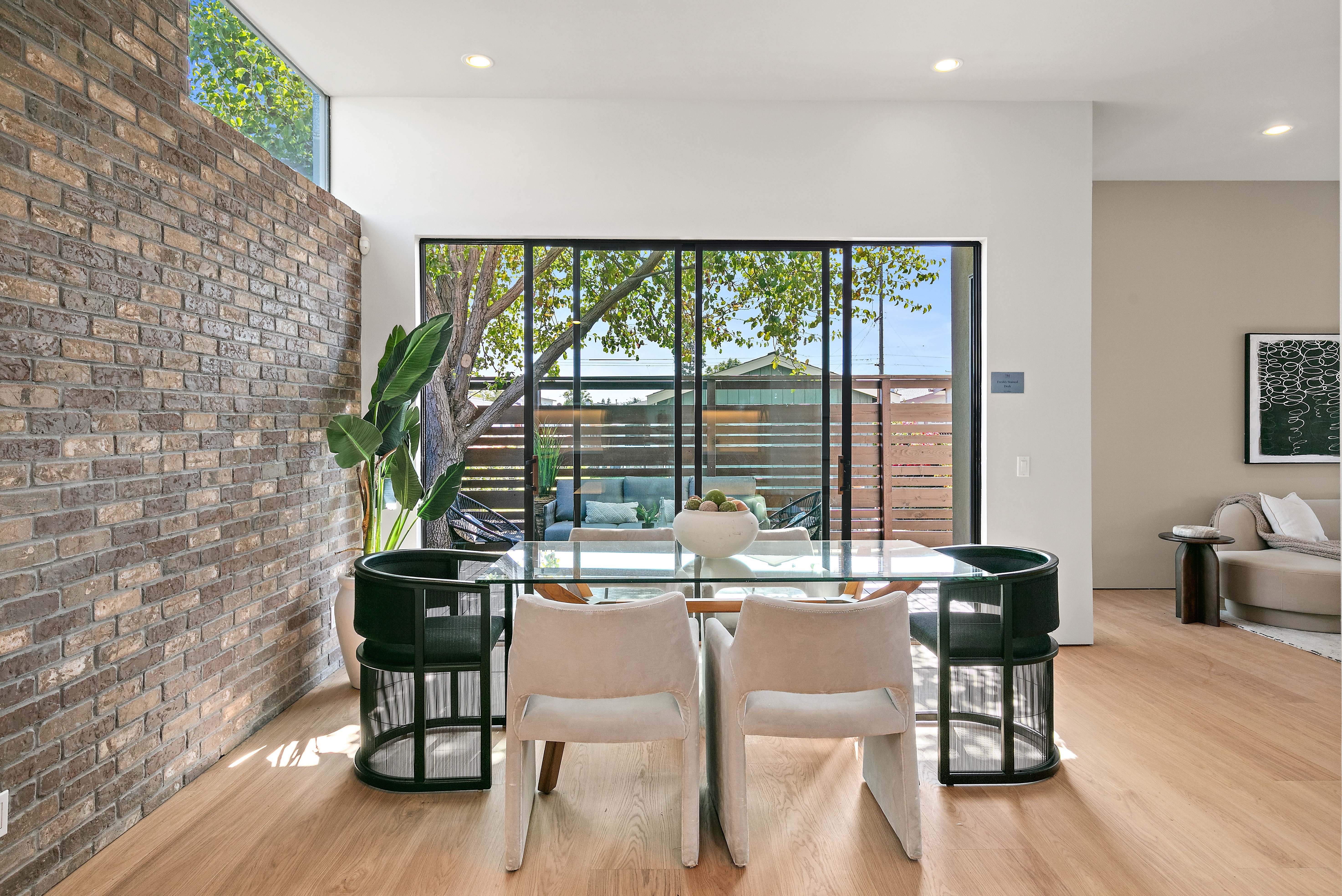  Sophisticated West Berkeley Condominium Designed for Everyday Comfort - 物件實景