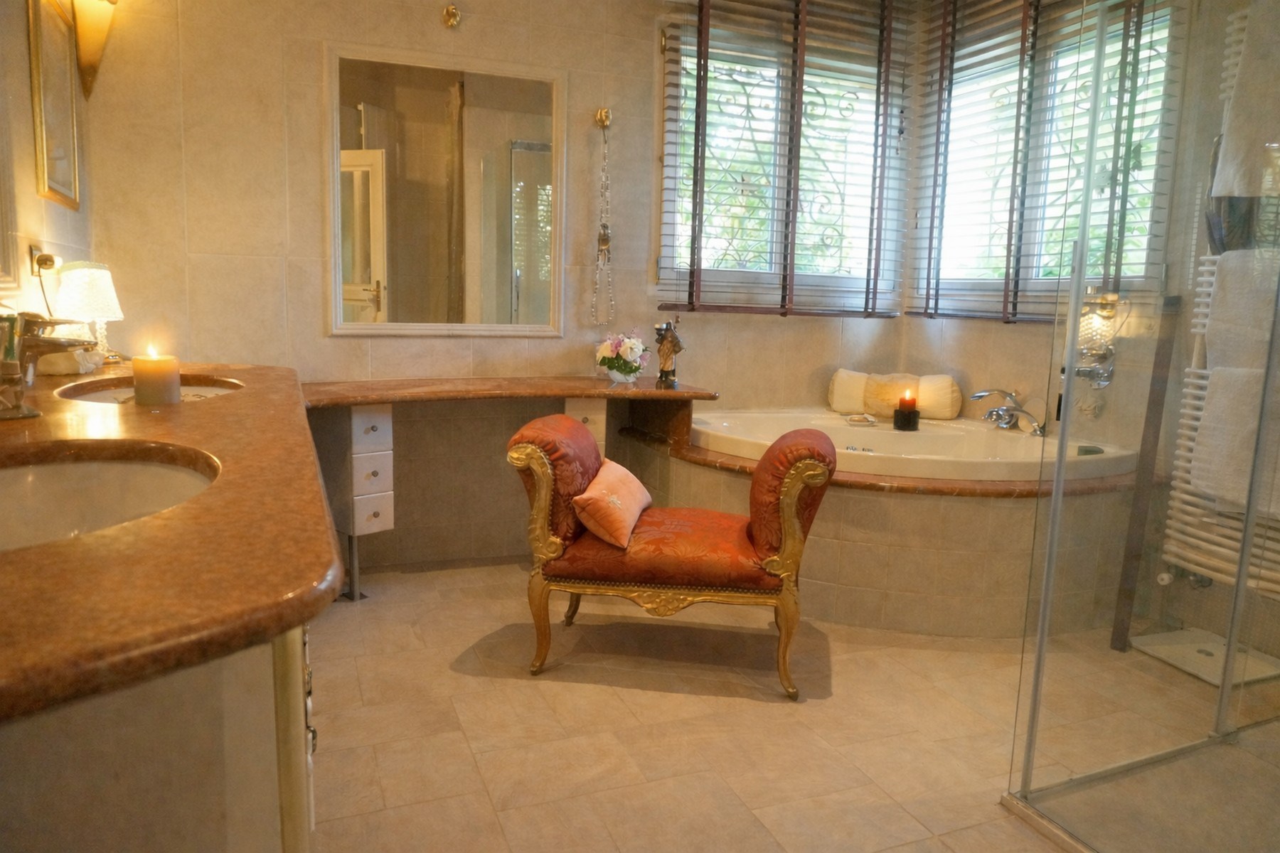  Near Perpignan : Architect-designed villa, large landscaped grounds - 物件實景