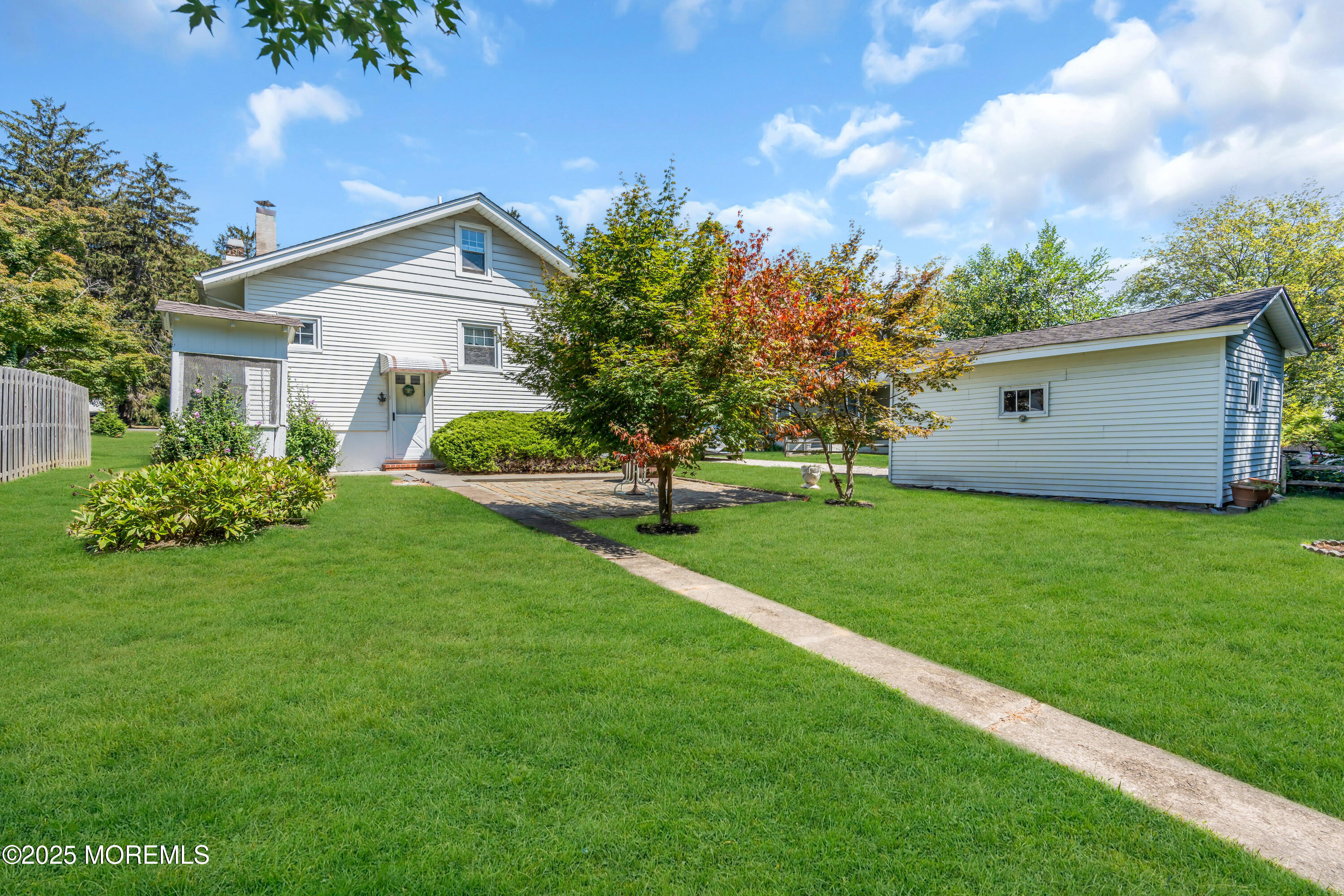 Atlantic Highlands, New Jersey, 07716, United States, 2 Bedrooms Bedrooms, ,1 BathroomBathrooms,Residential,For Sale,1940186
