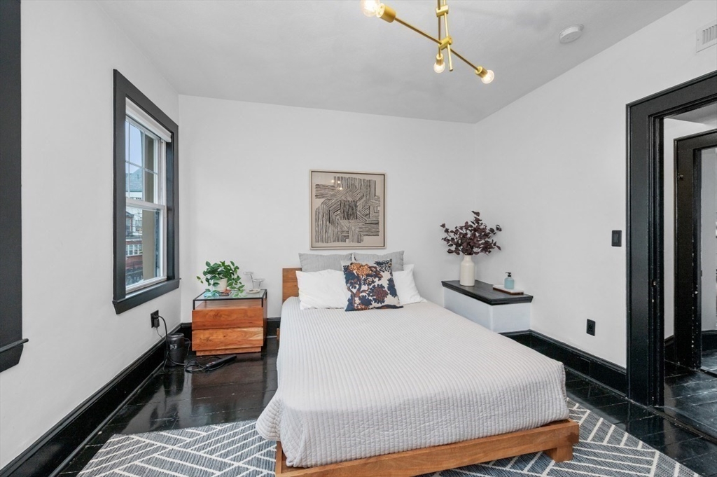 Boston, Massachusetts, 02127, United States, 2 Bedrooms Bedrooms, ,2 BathroomsBathrooms,Residential,For Sale,1988165