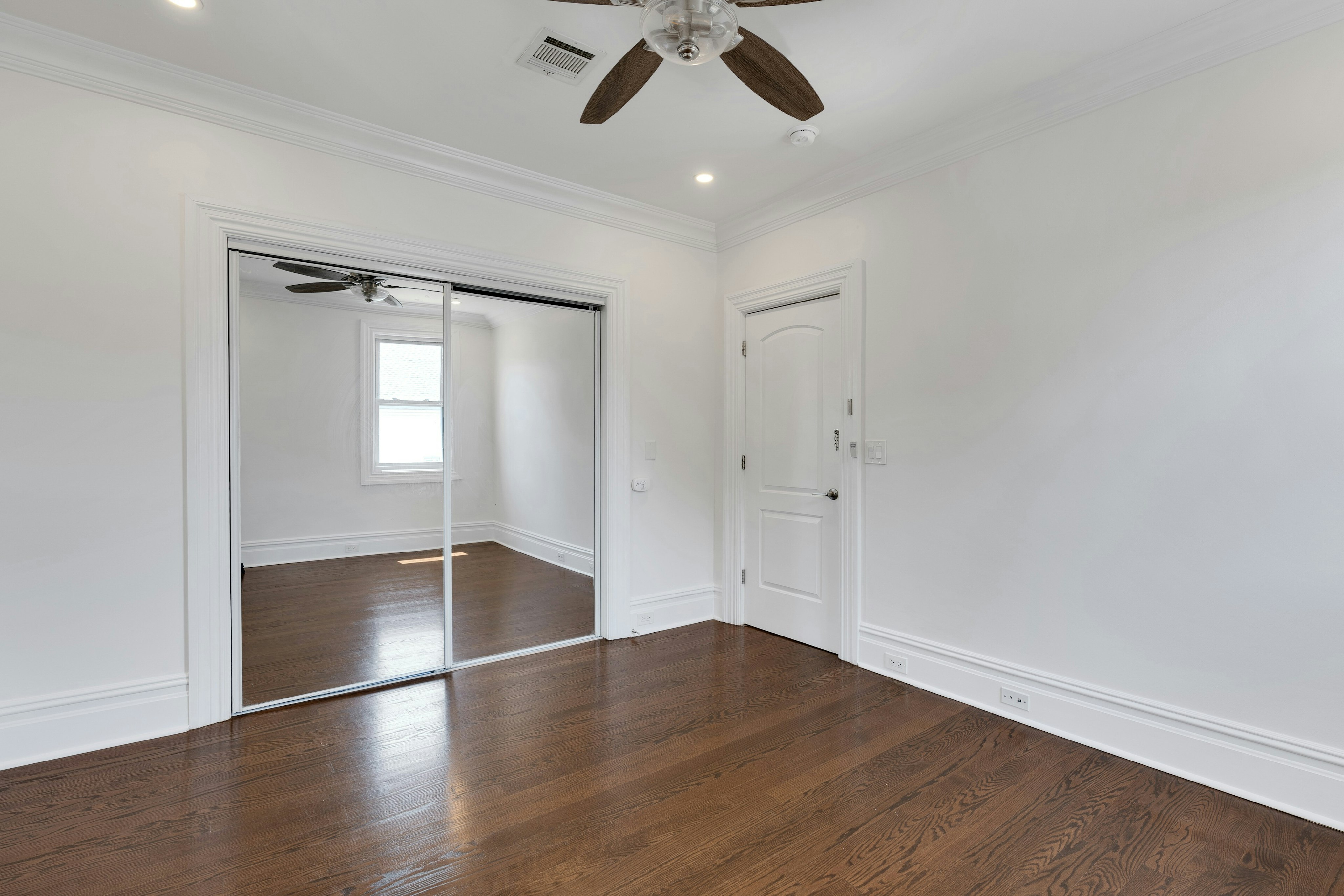  8128 Kennedy Blvd, North Bergen, NJ 07047 - 物件實景