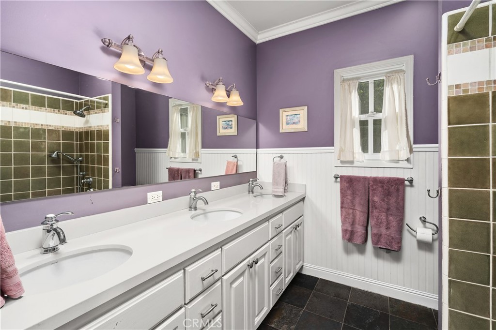 Studio City, California, 91602, United States, 5 Bedrooms Bedrooms, ,4 BathroomsBathrooms,Residential,For Sale,1947106