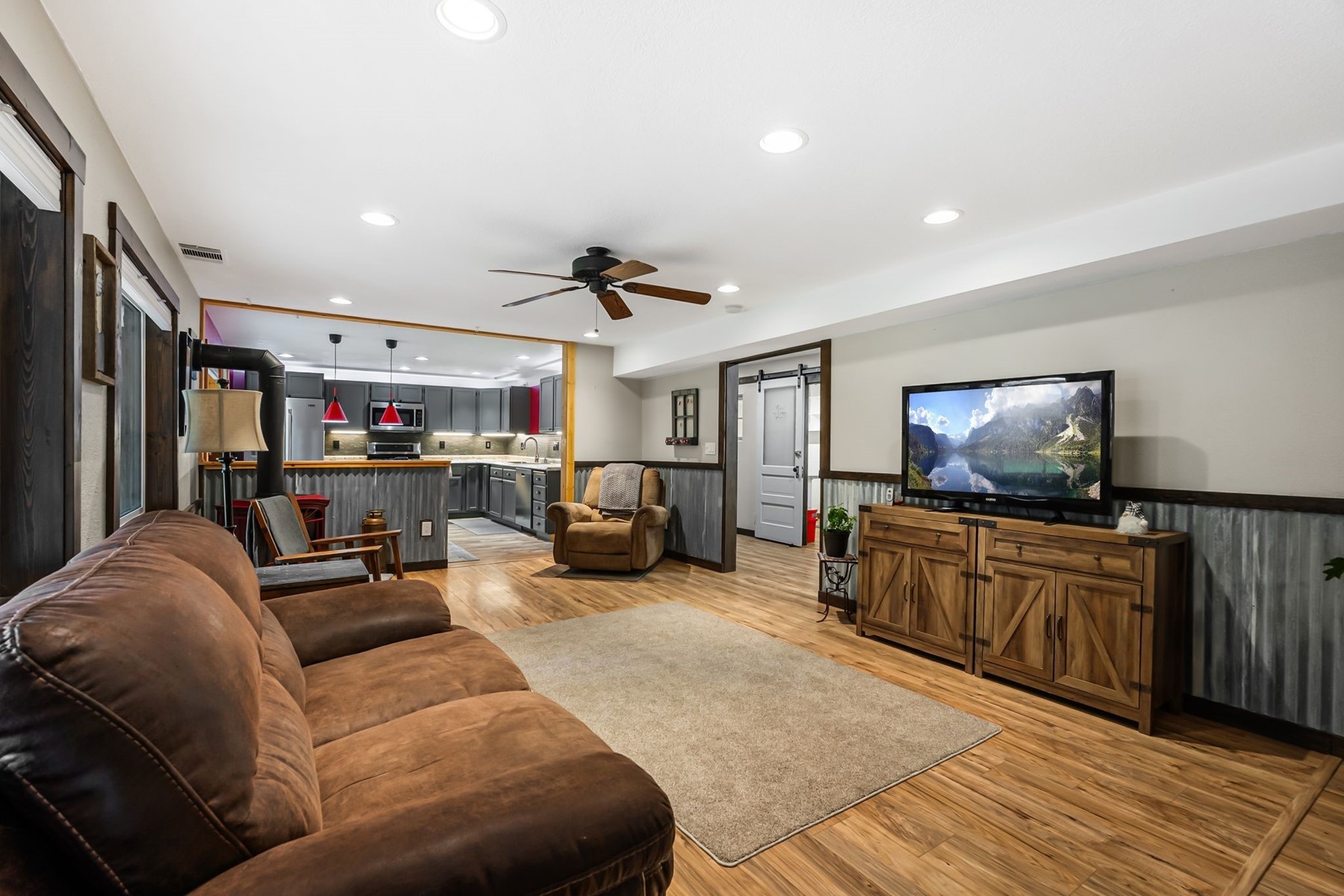  Sagle Multi-Generational - 物件實景